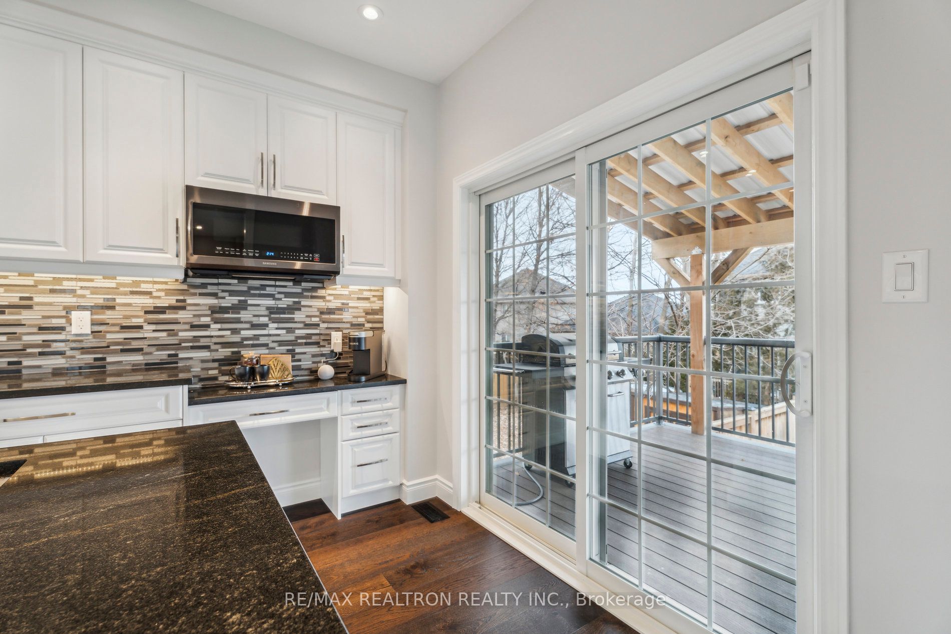2162 Dawson Crescent