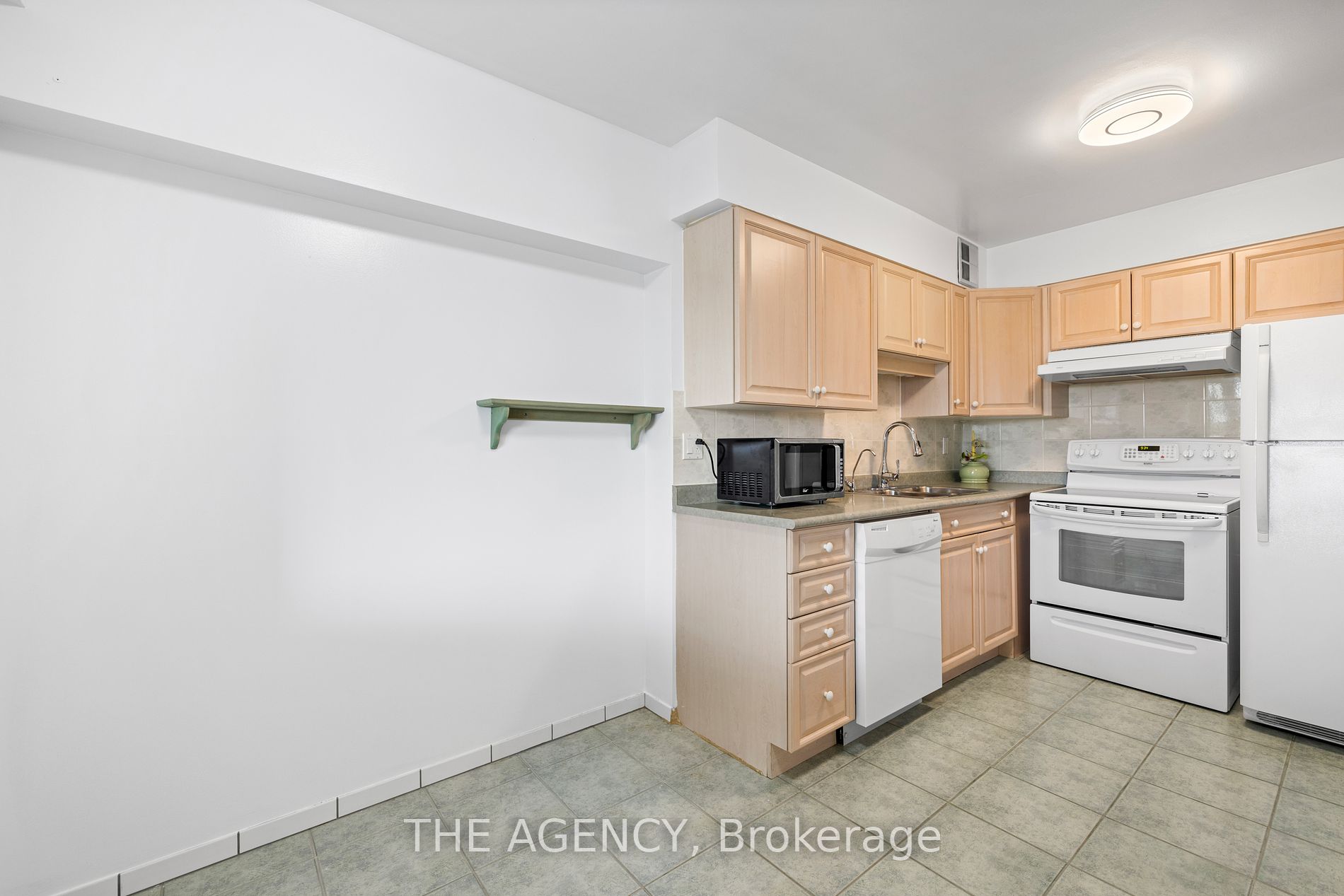 70 Baif Boulevard, #602