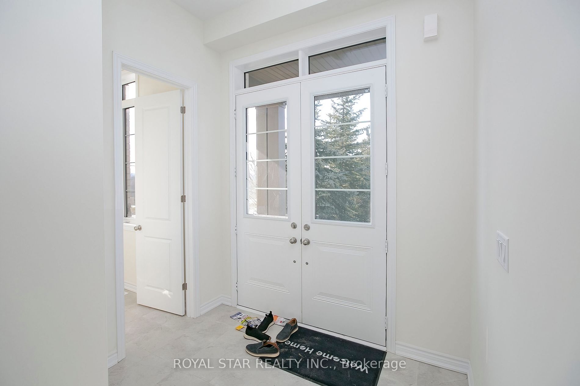 72 Weslock Cres