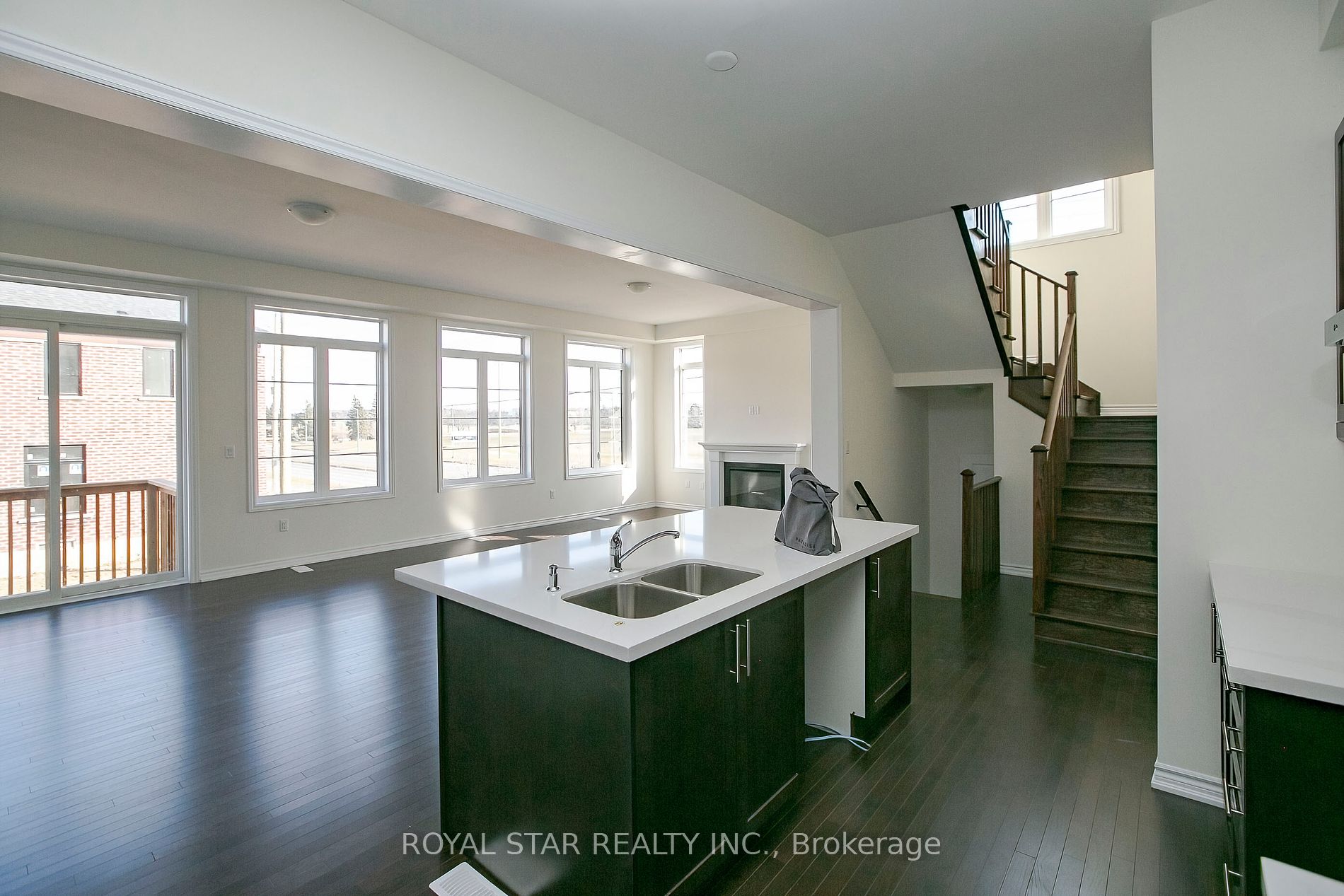 72 Weslock Cres