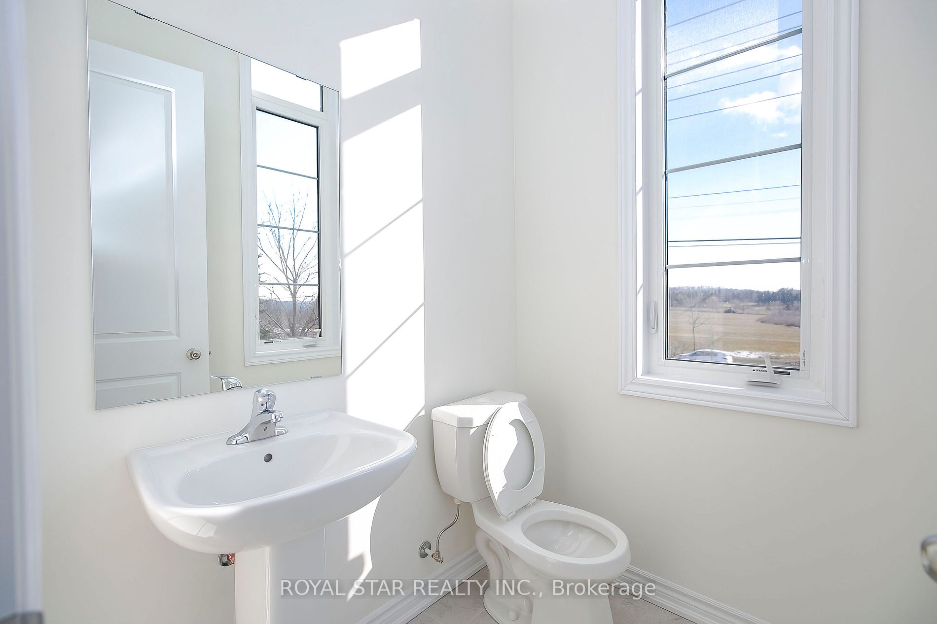 72 Weslock Cres