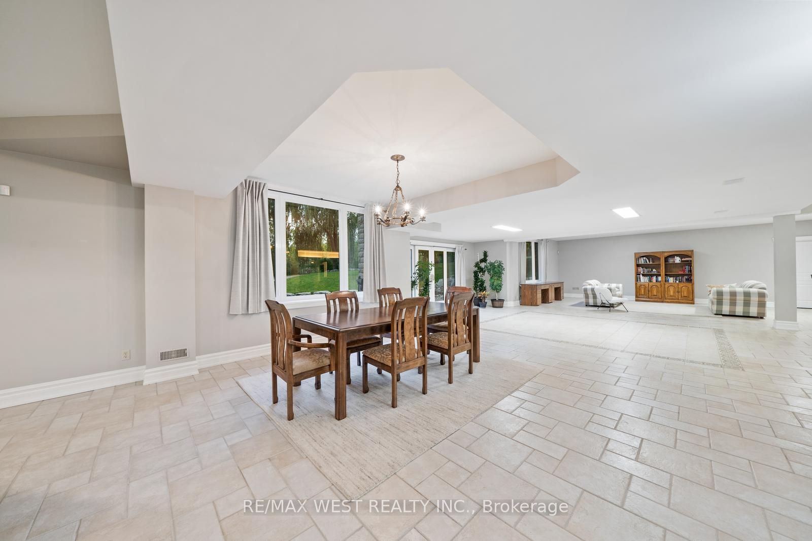 5775 Kirby Rd