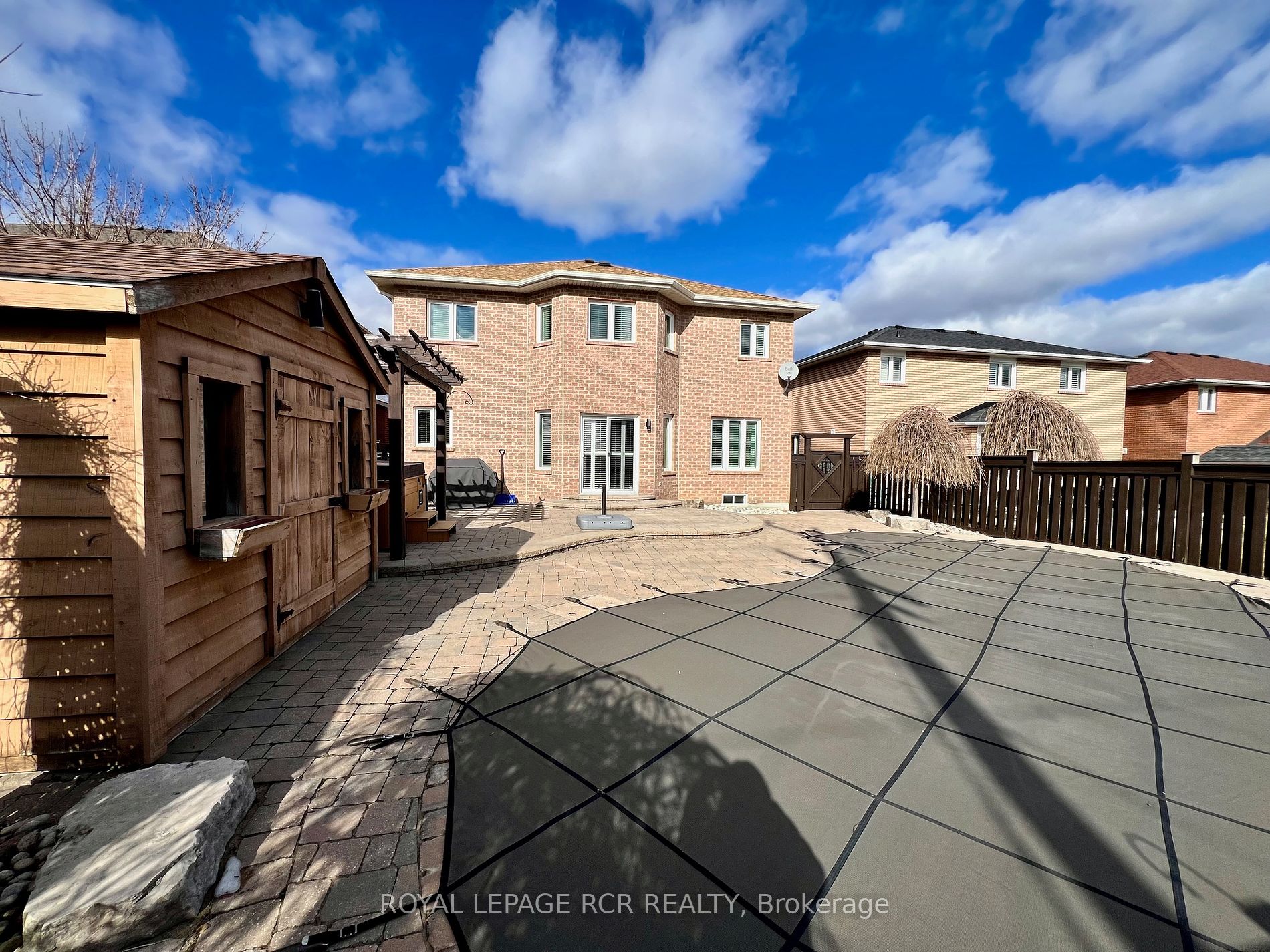 11 Saint Avenue