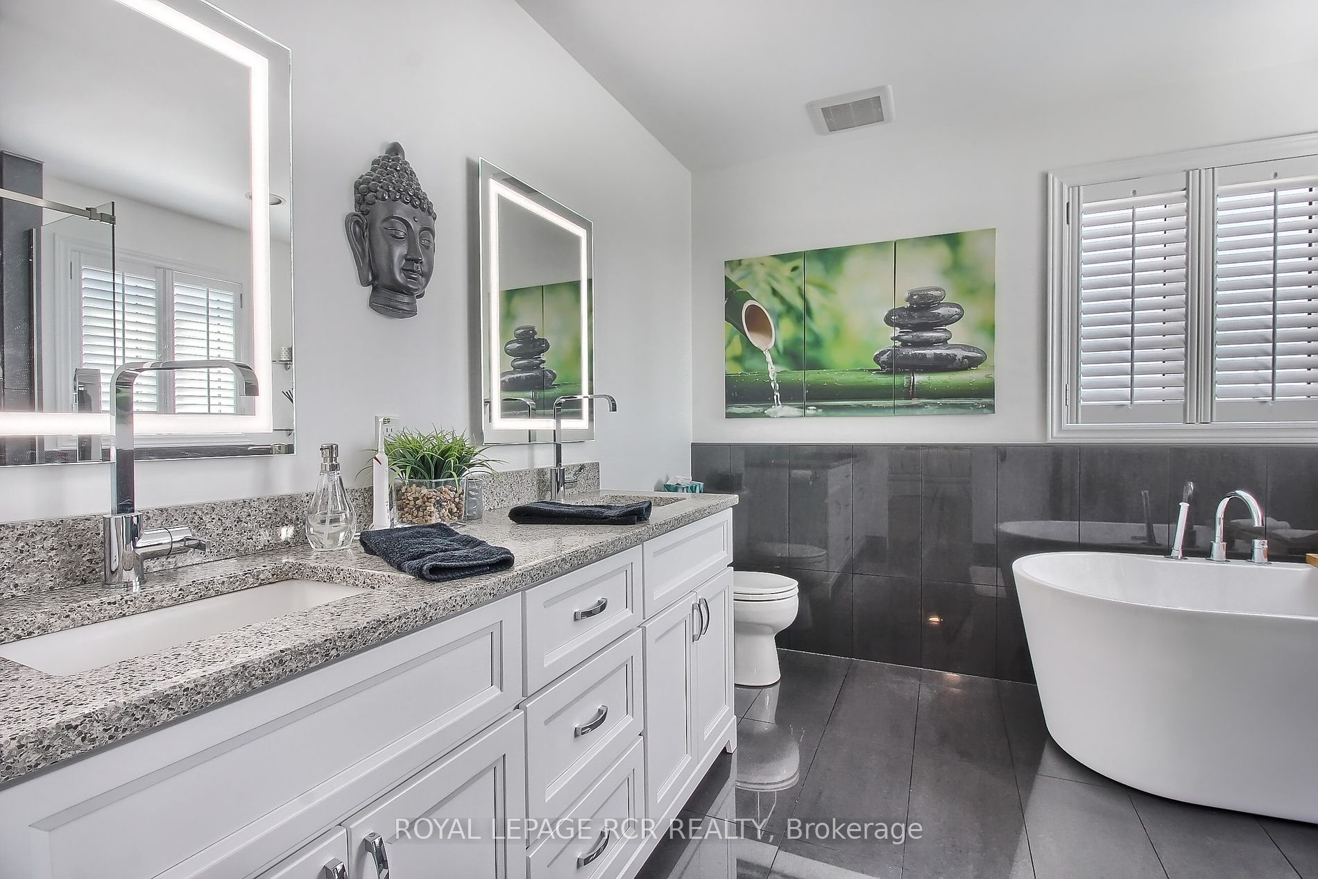 11 Saint Avenue