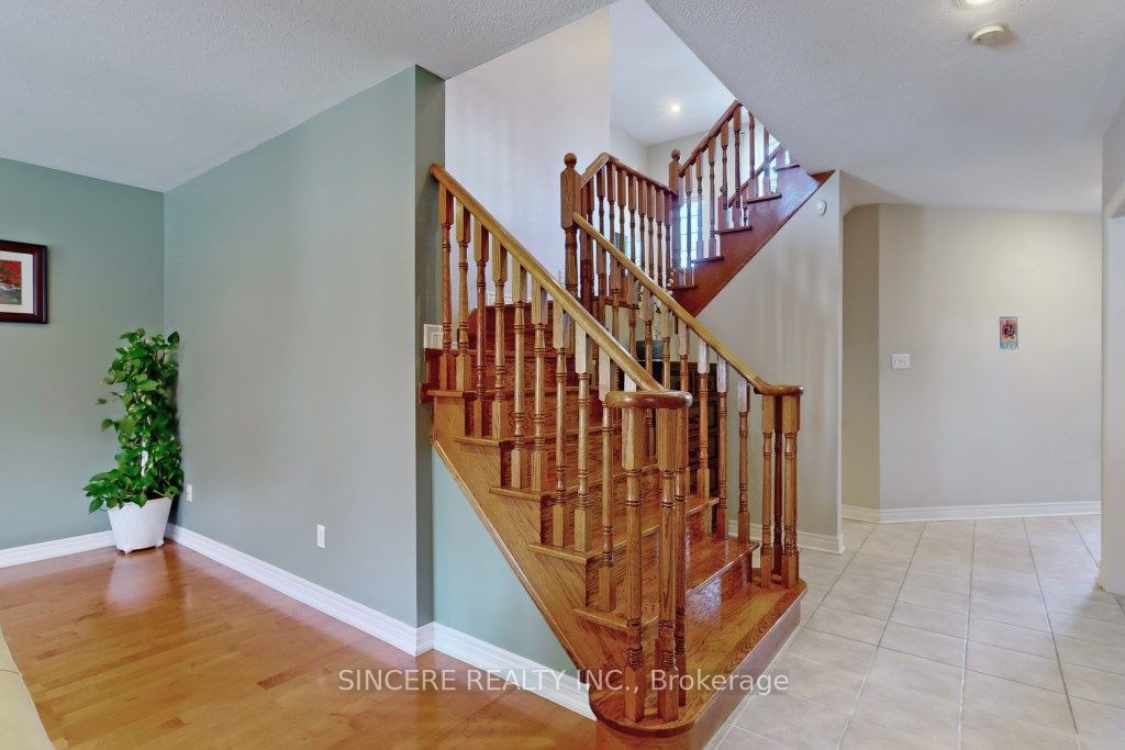 12 Mocha Cres