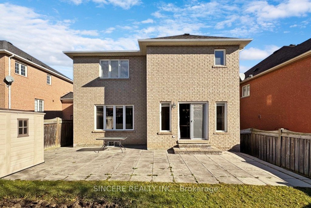 12 Mocha Cres