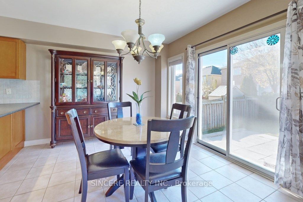 12 Mocha Cres
