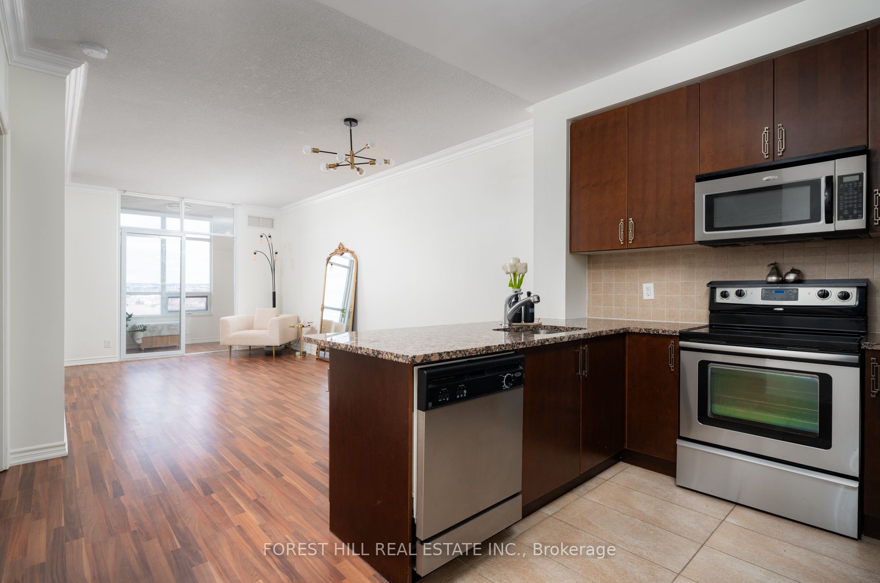 9235 Jane Street, #1403