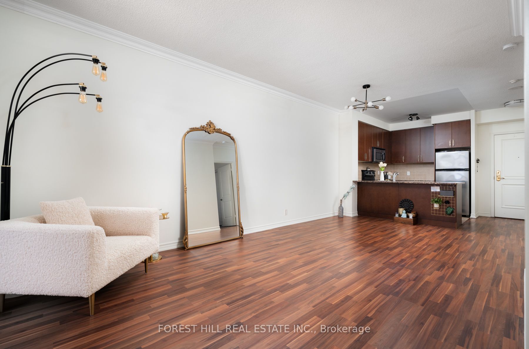 9235 Jane Street, #1403