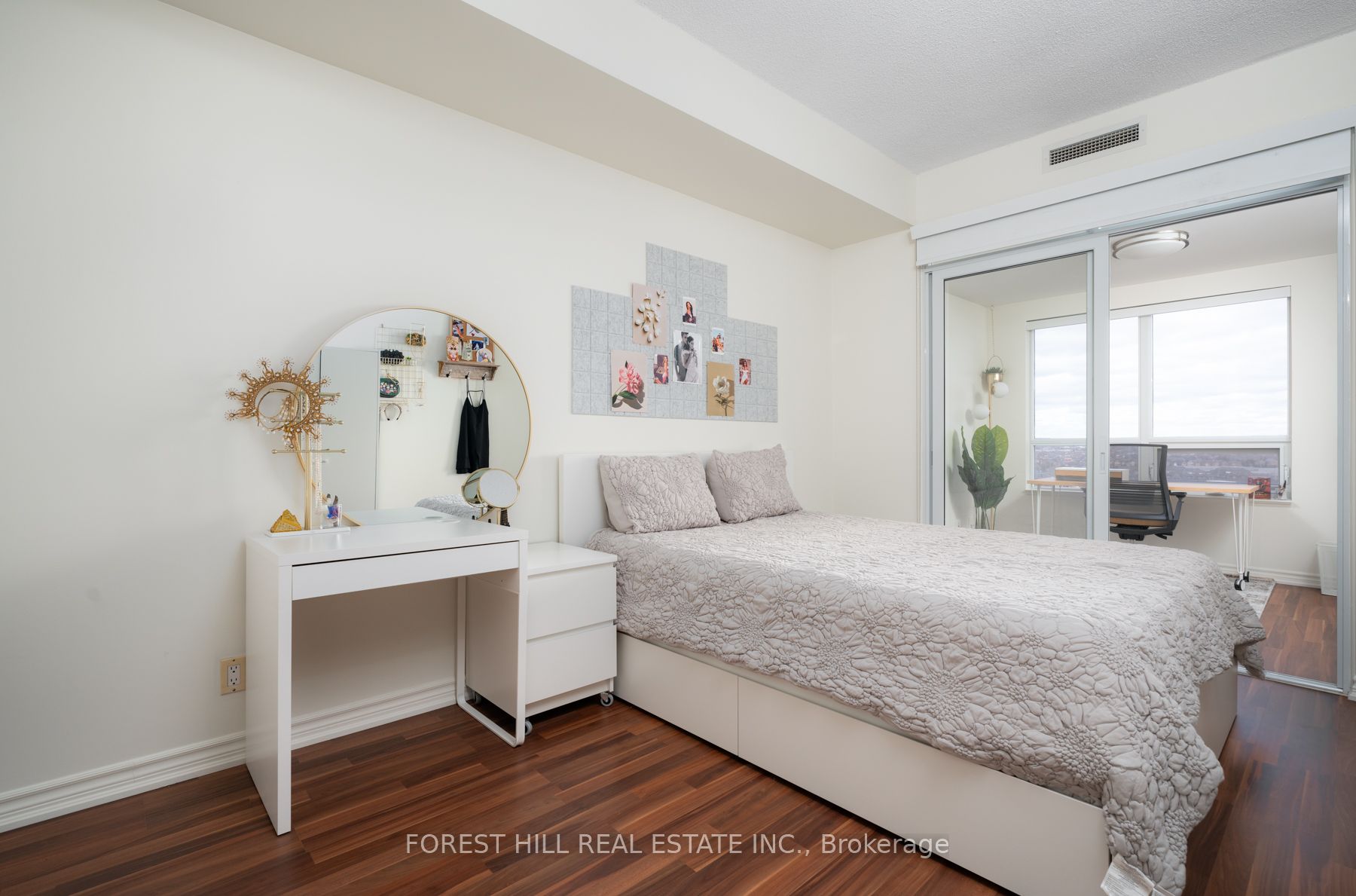 9235 Jane Street, #1403