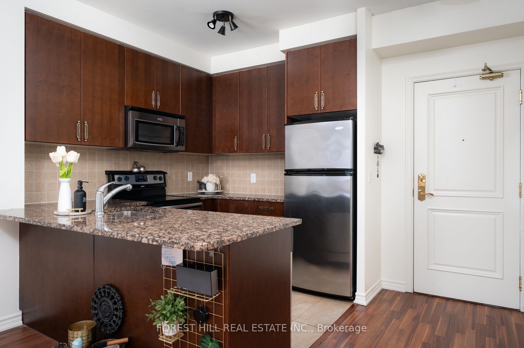 9235 Jane Street, #1403