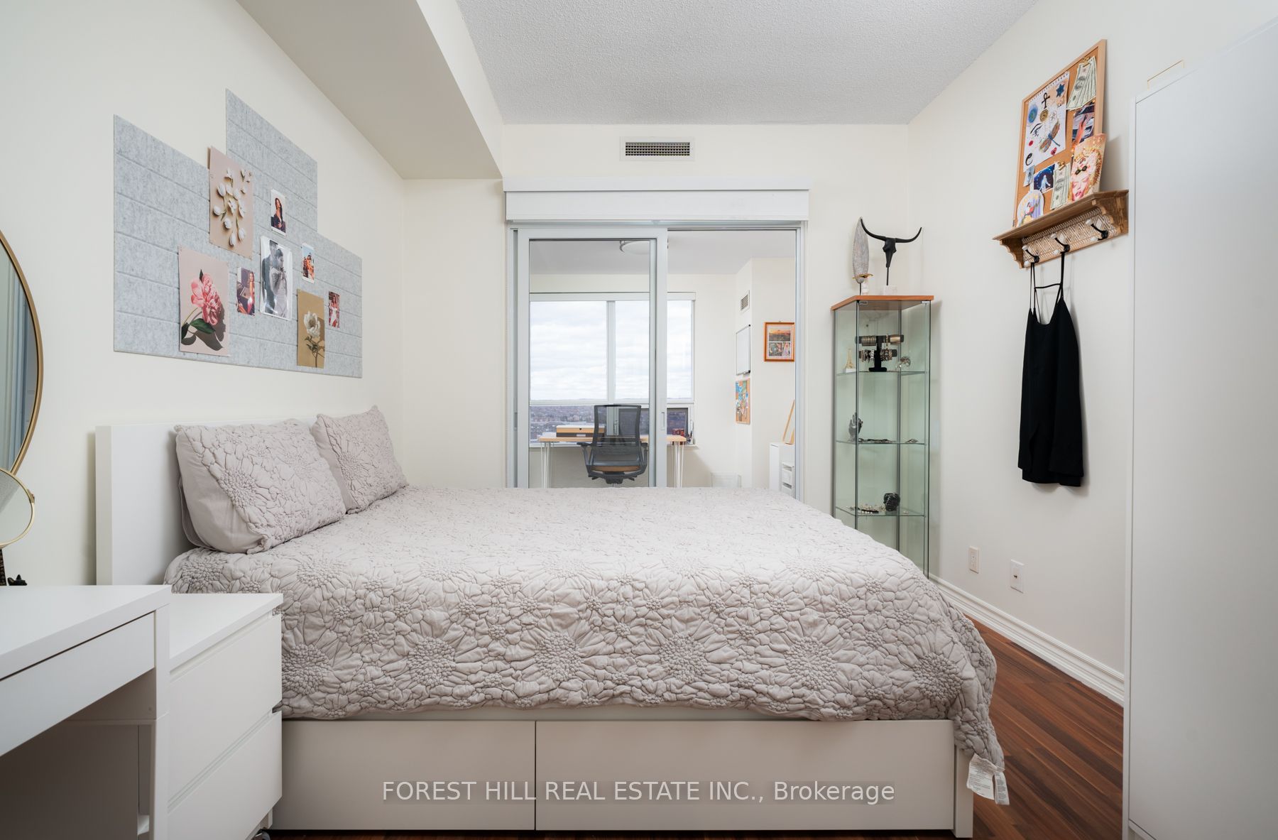 9235 Jane Street, #1403