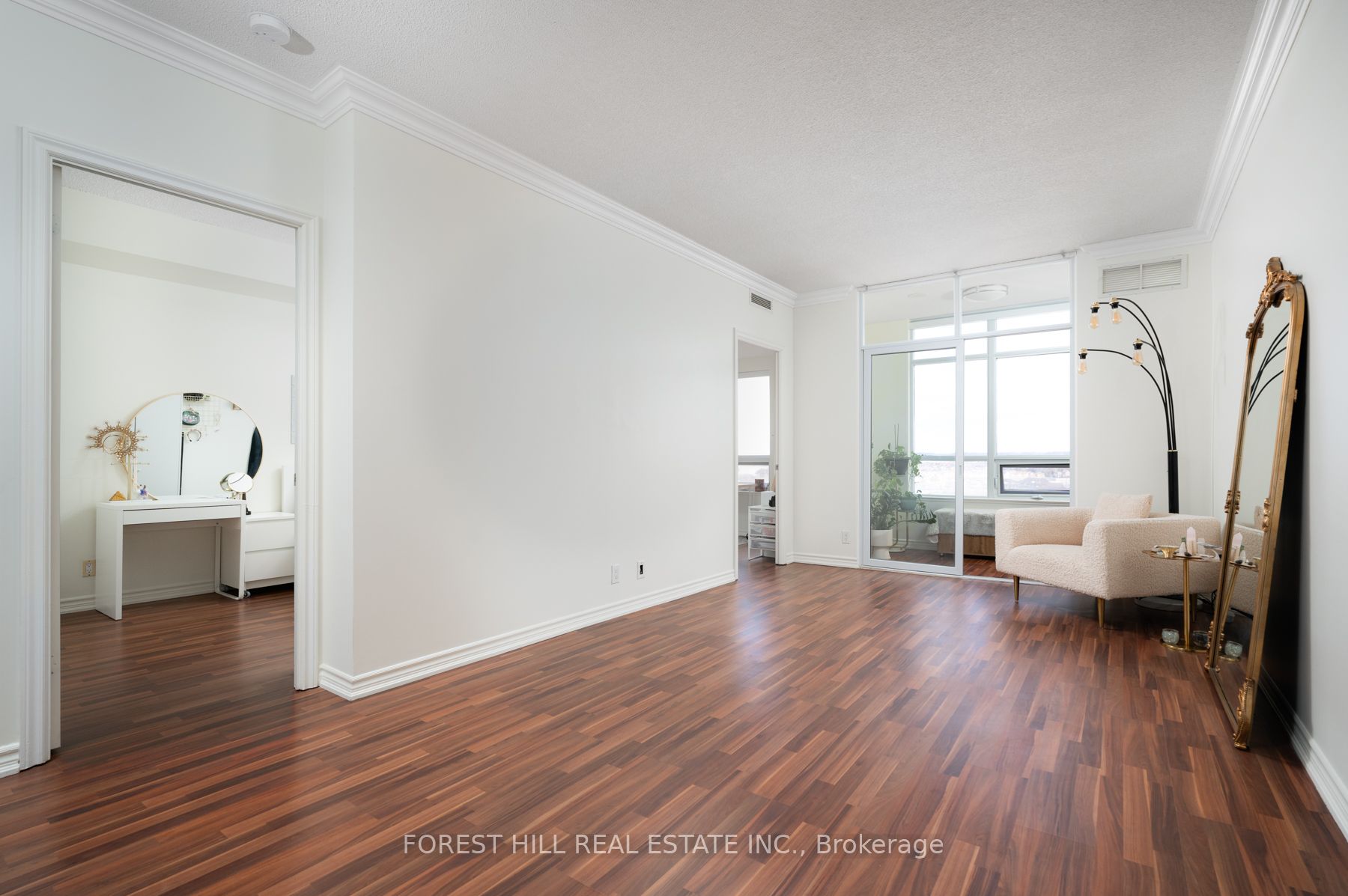 9235 Jane Street, #1403