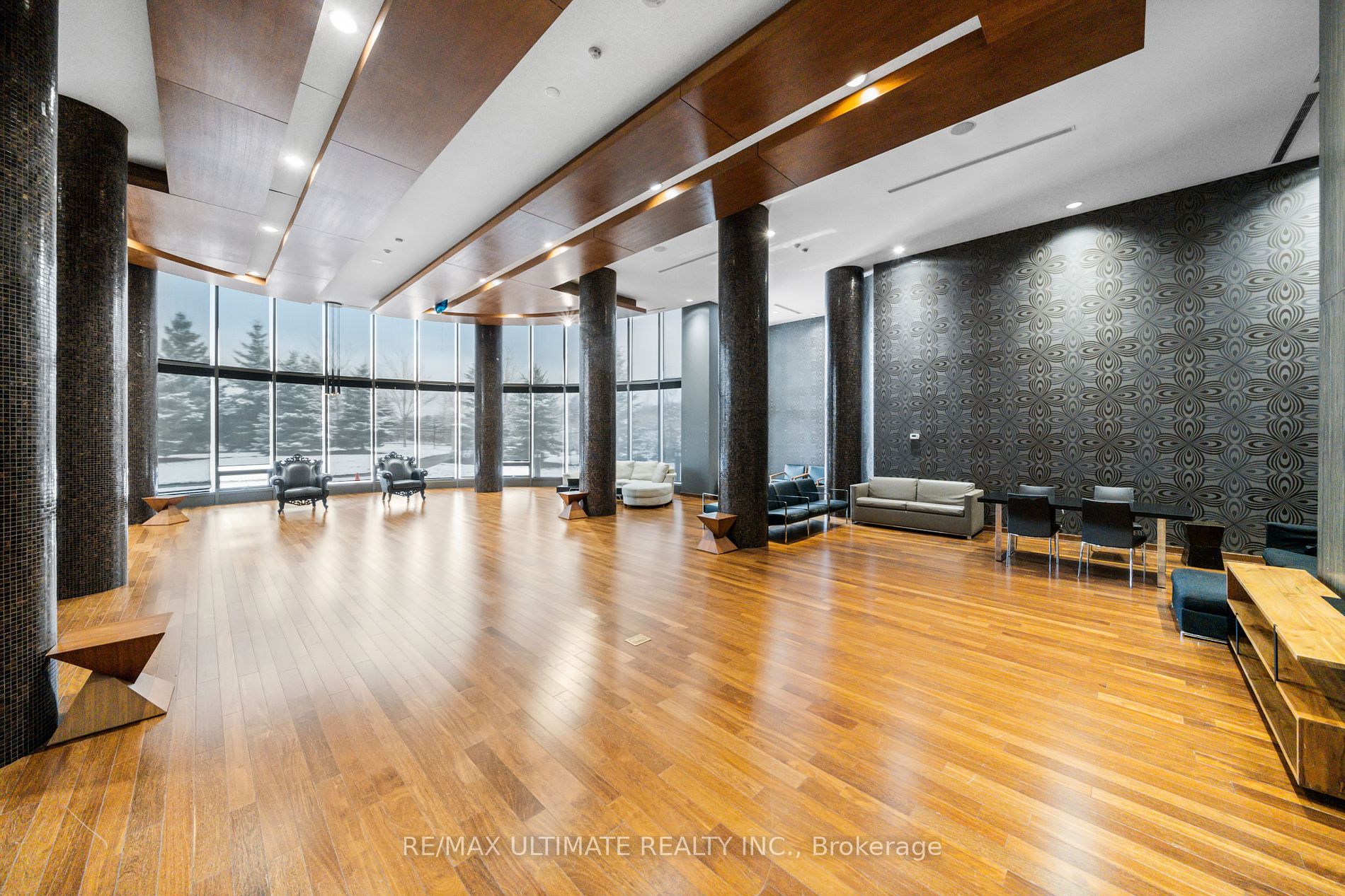 253 South Park Road, #806