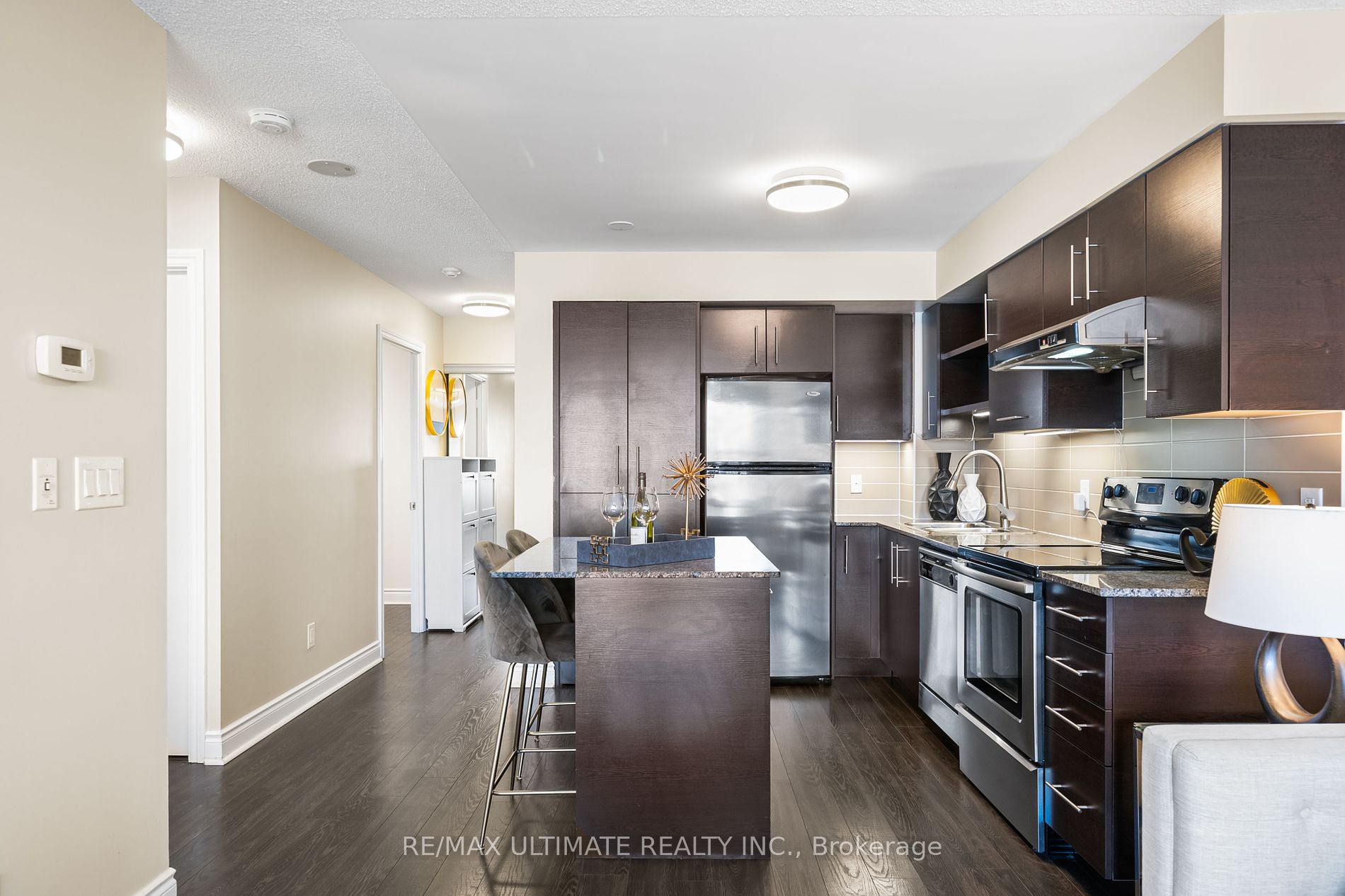 253 South Park Road, #806