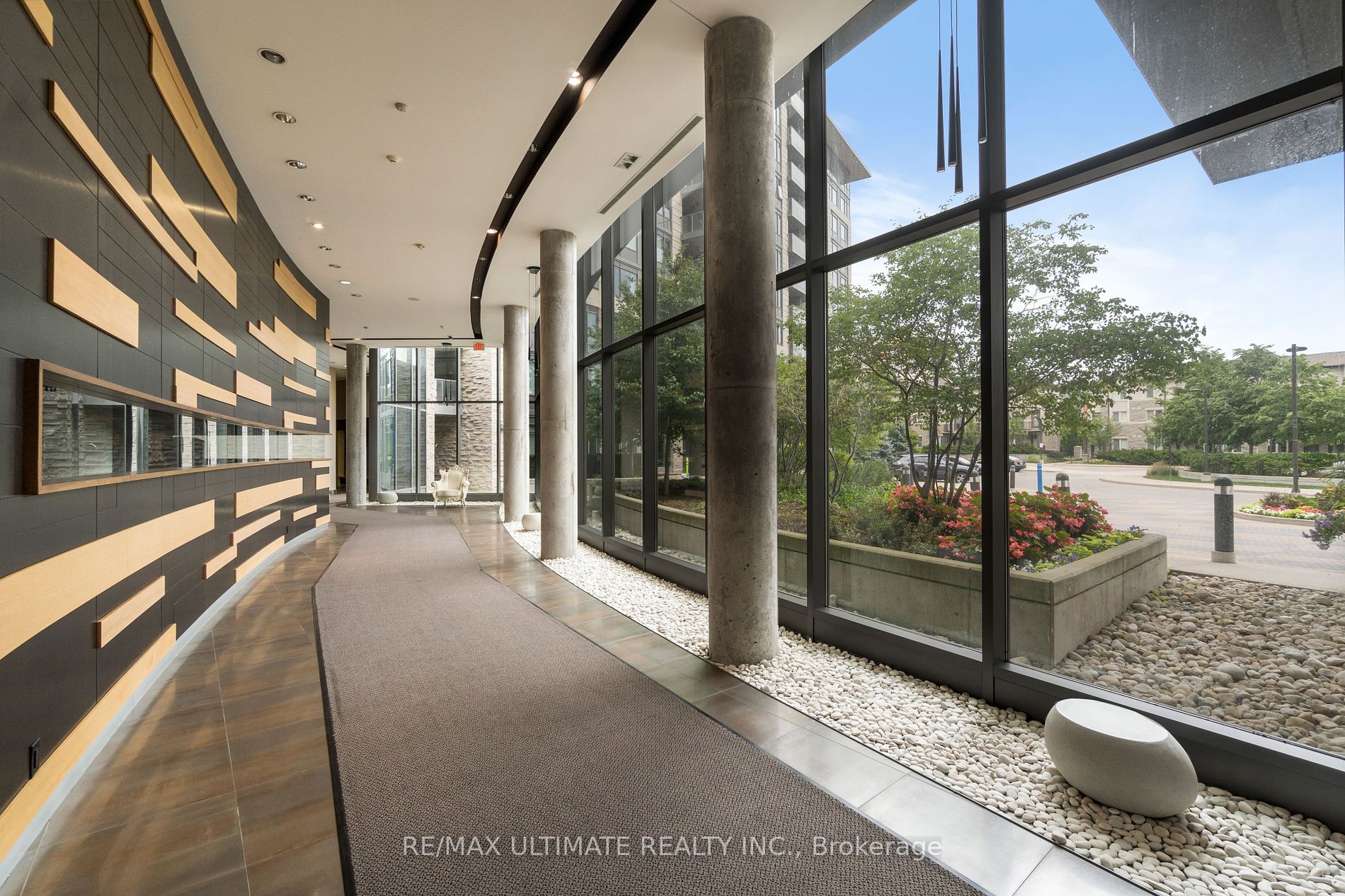 253 South Park Road, #806
