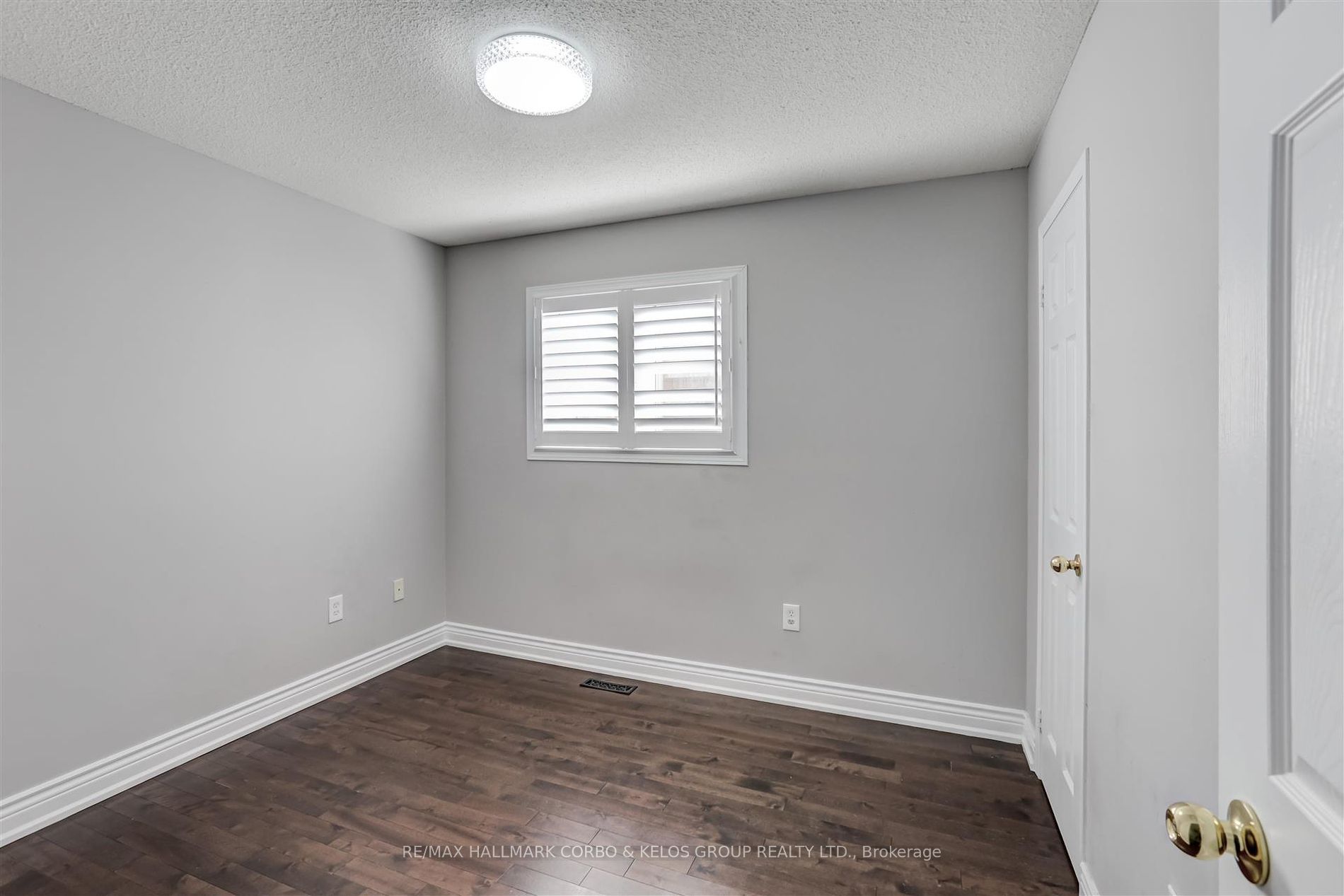 112 Guinevere Rd