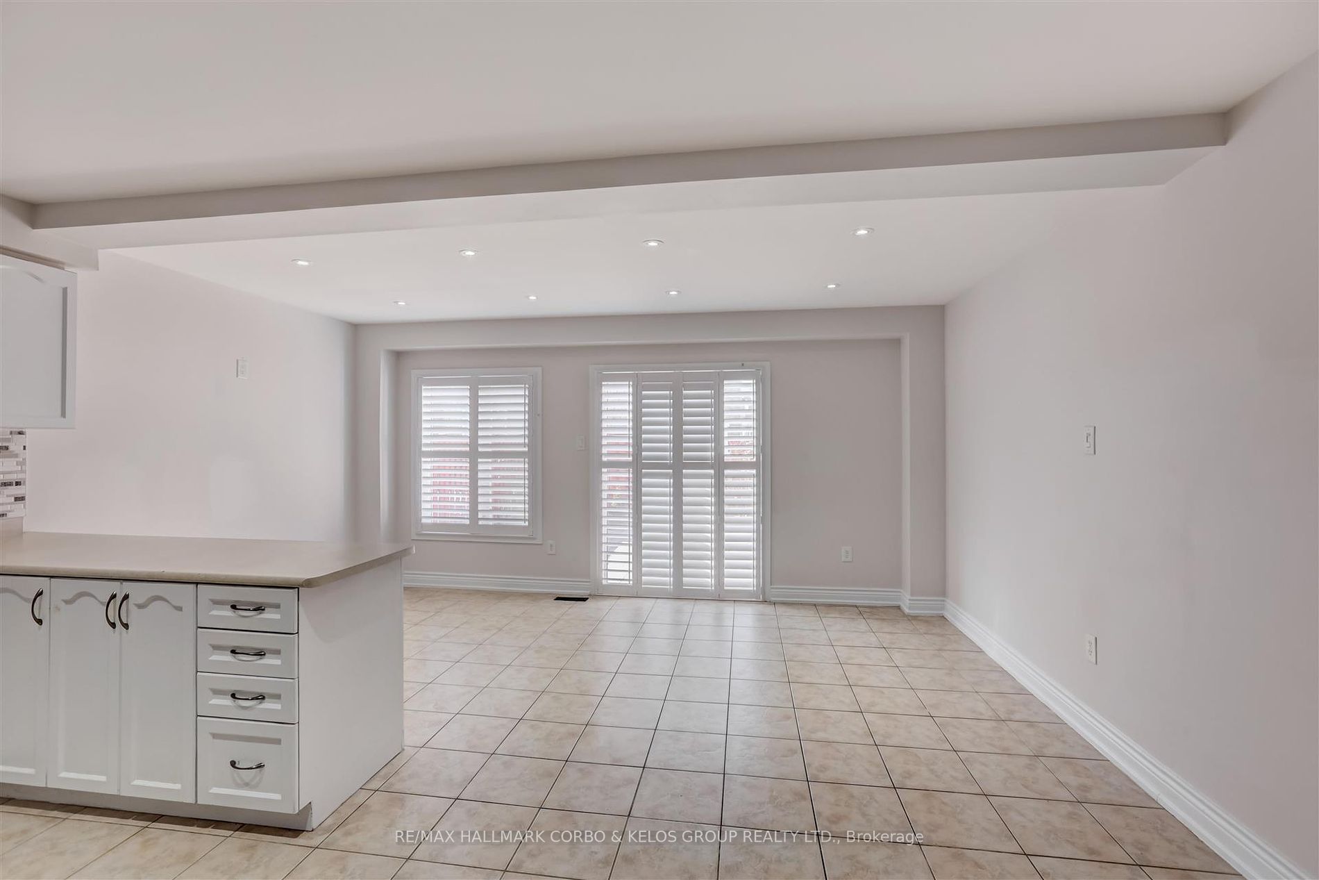 112 Guinevere Rd