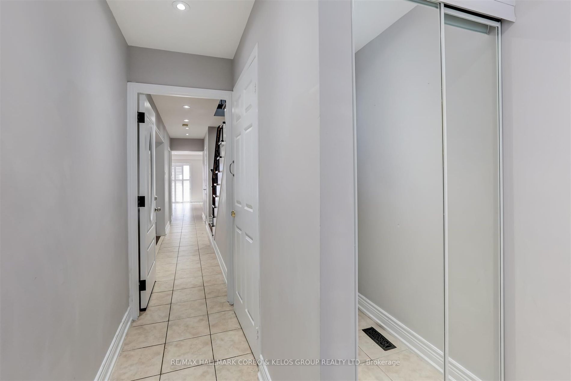112 Guinevere Rd