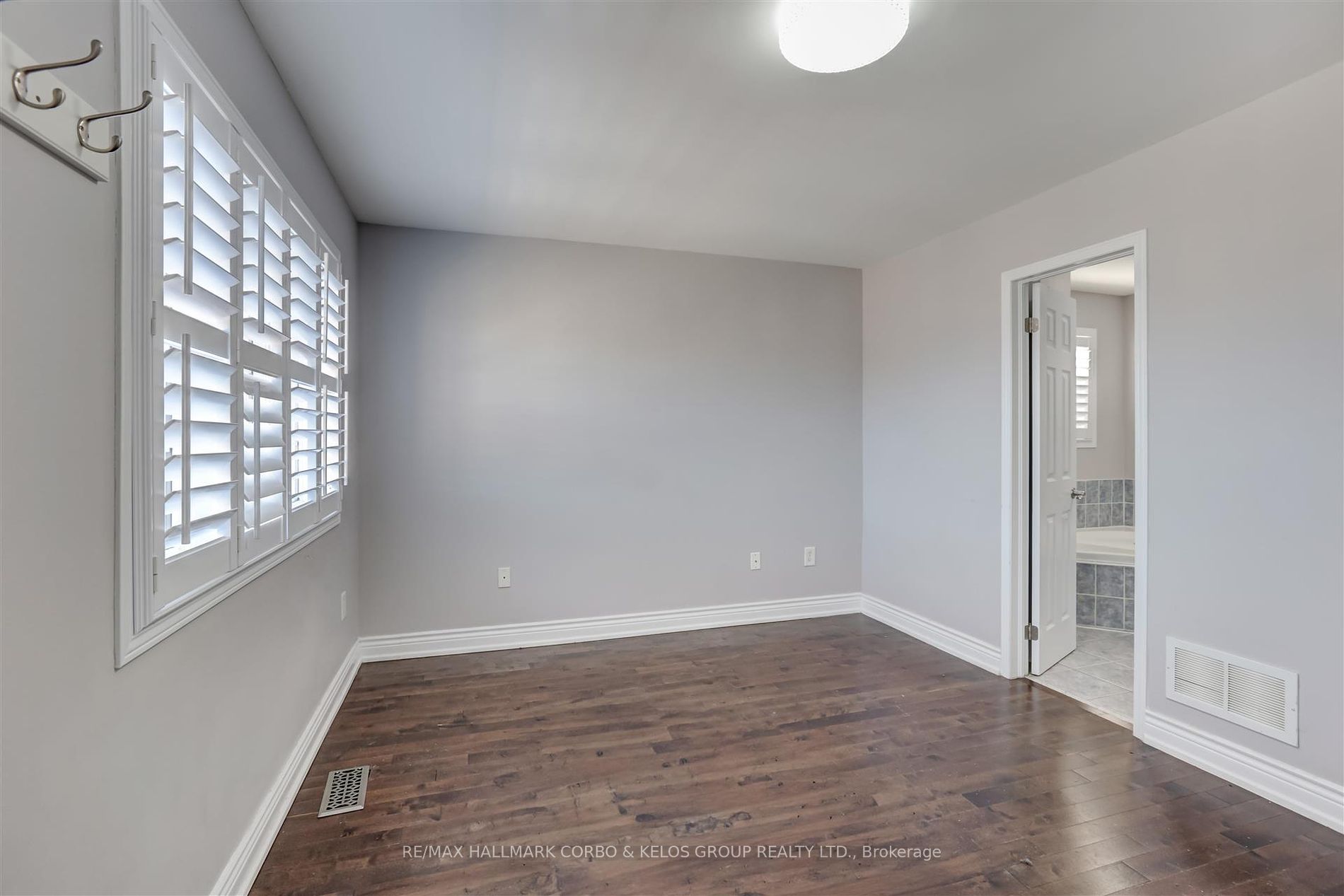 112 Guinevere Rd