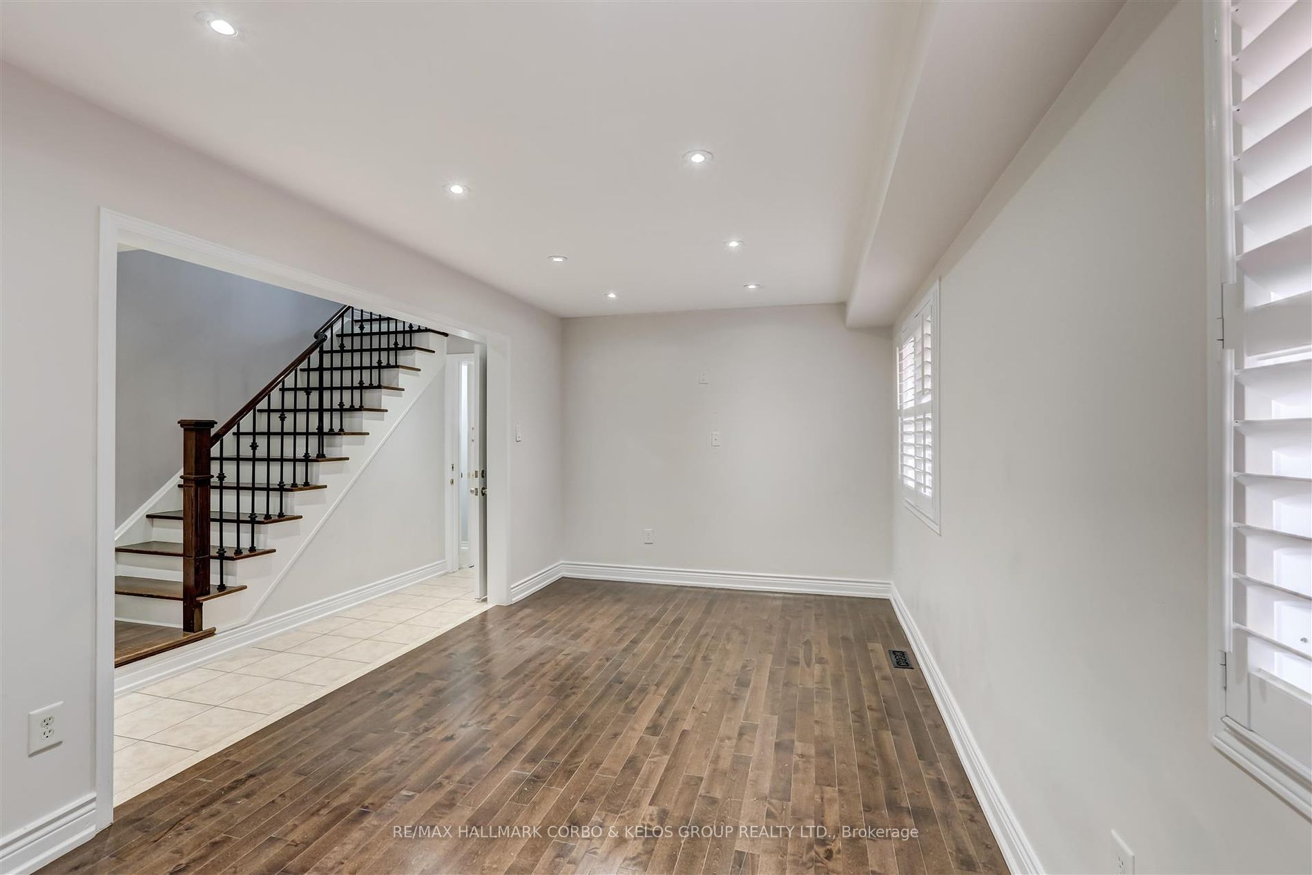 112 Guinevere Rd