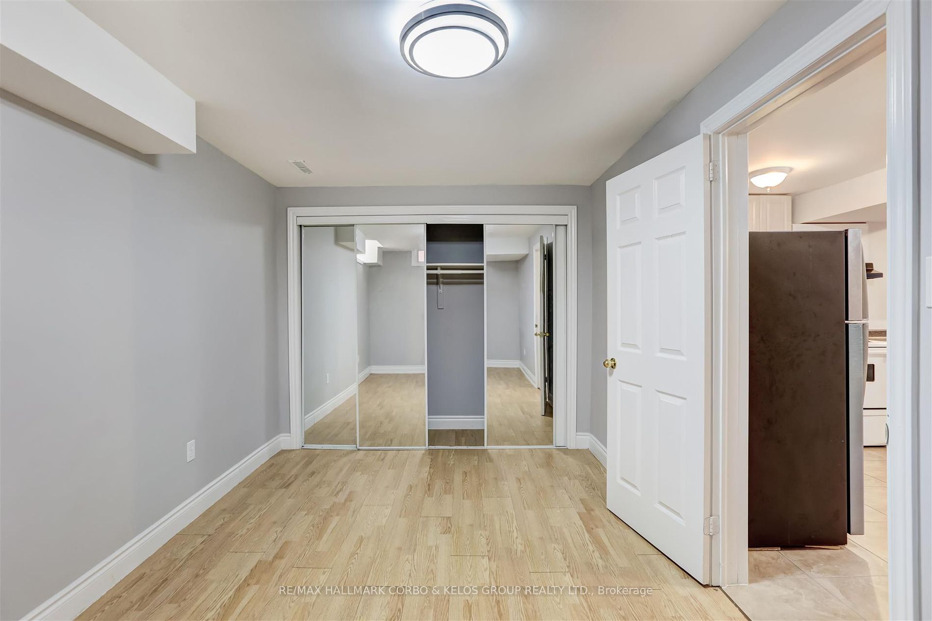 112 Guinevere Rd