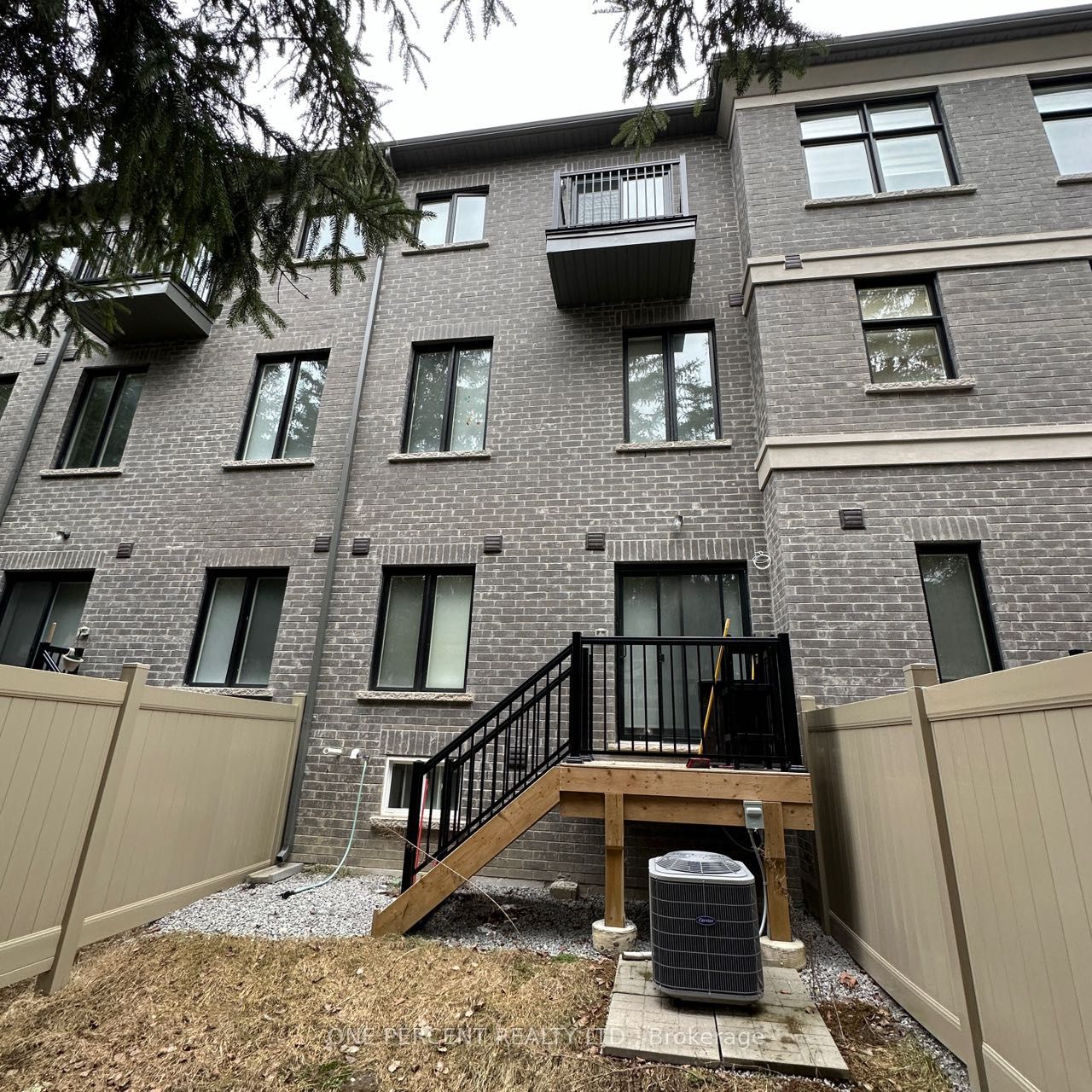 54 Pantheon Lane