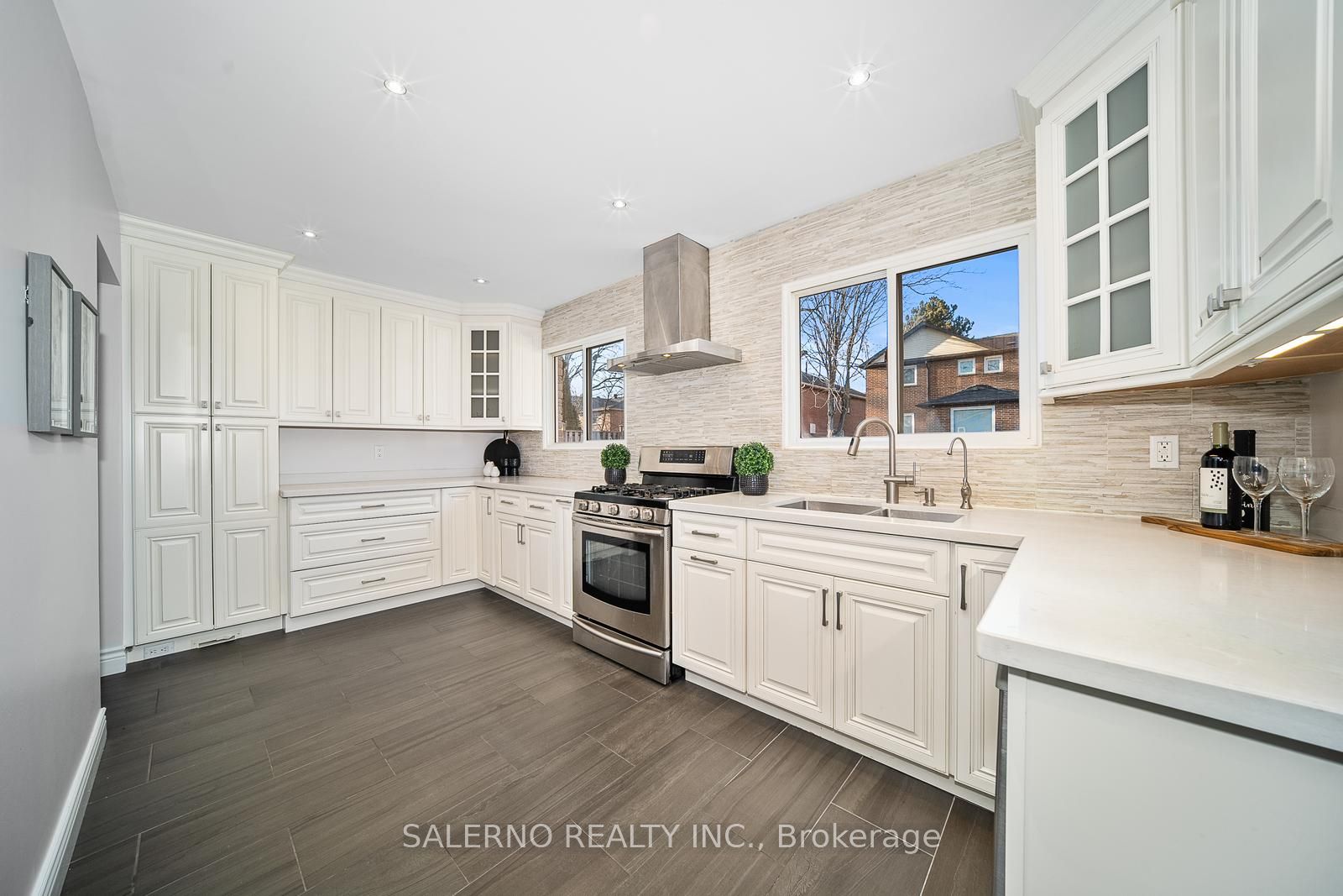86 Ramona Blvd