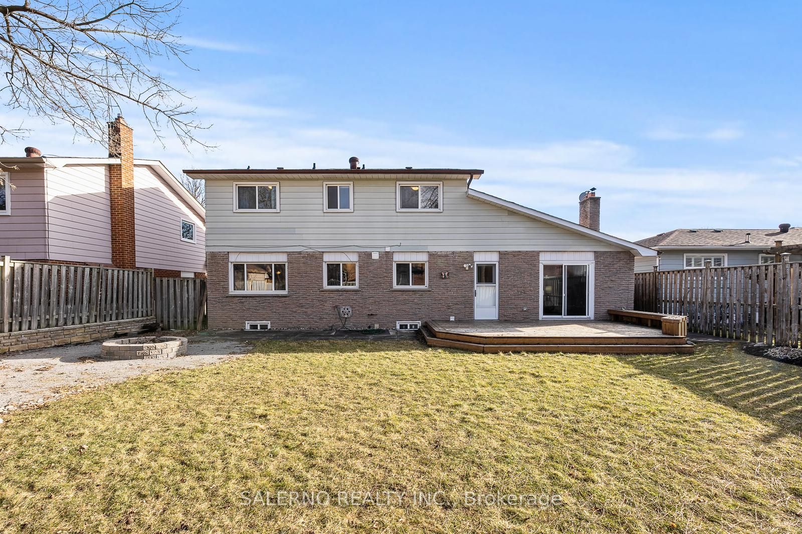86 Ramona Blvd