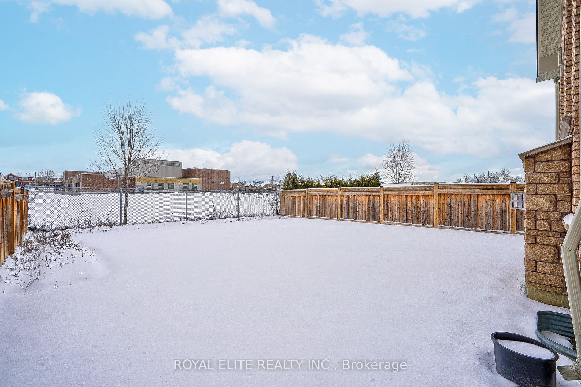91 Chaiwood Court