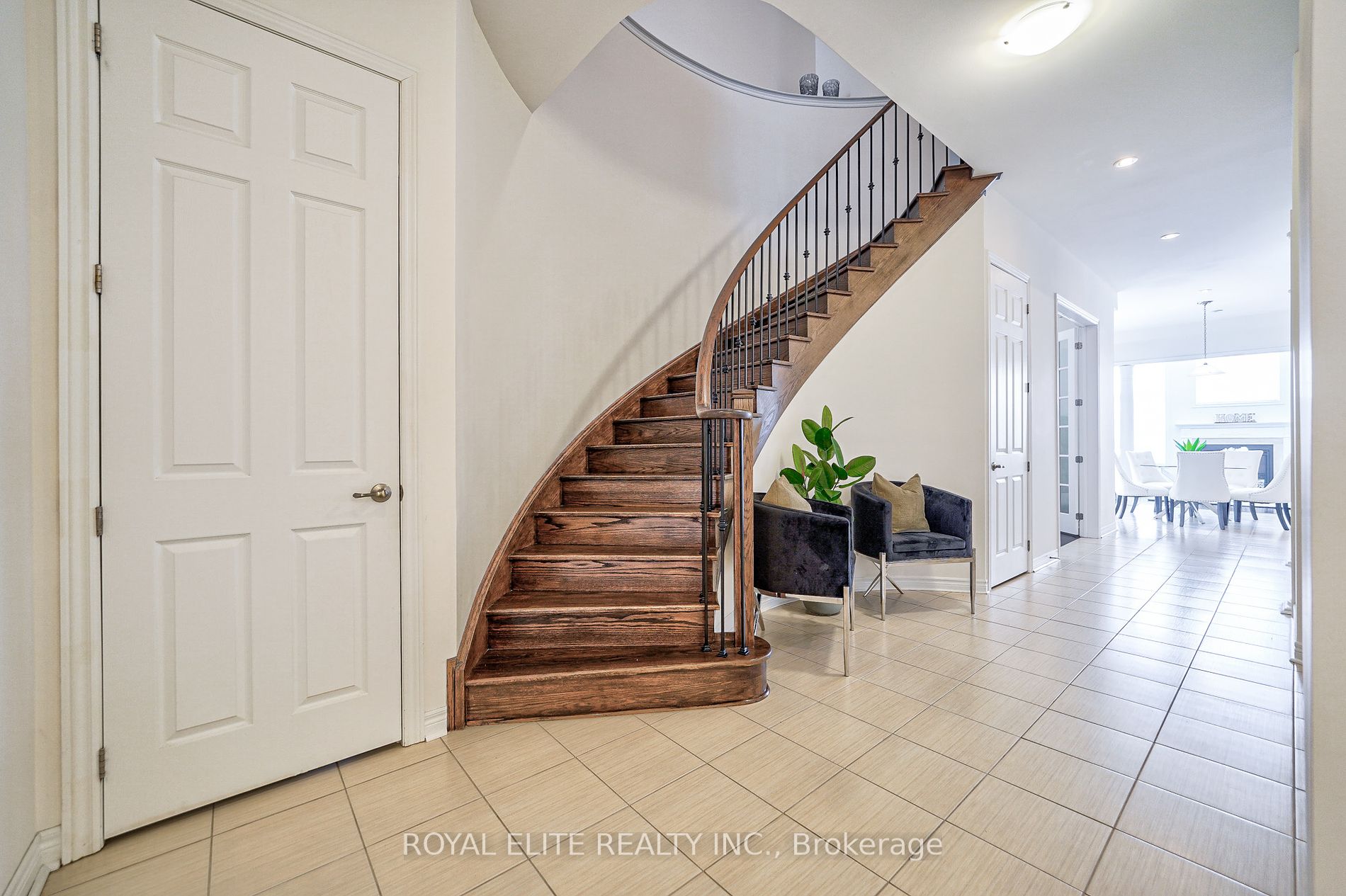 91 Chaiwood Court