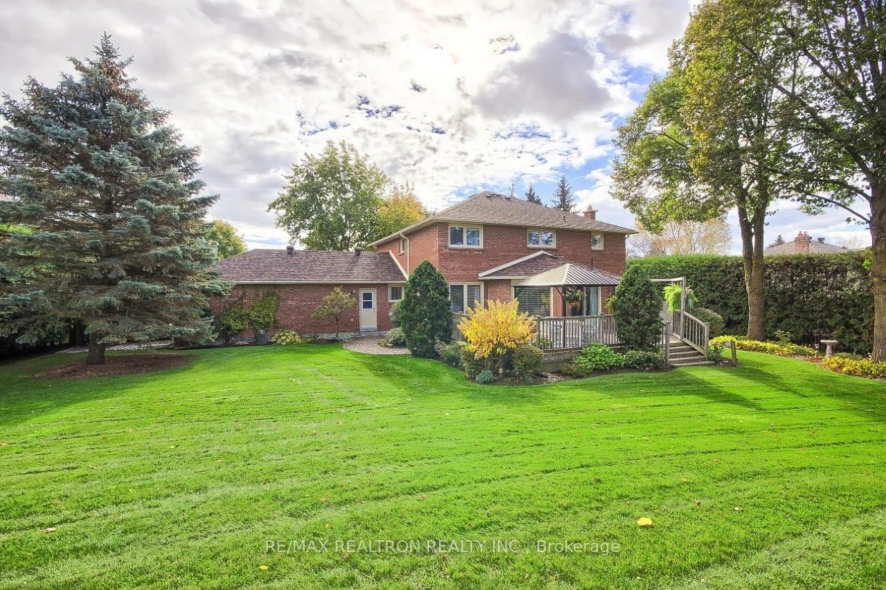 56 Ward Avenue
