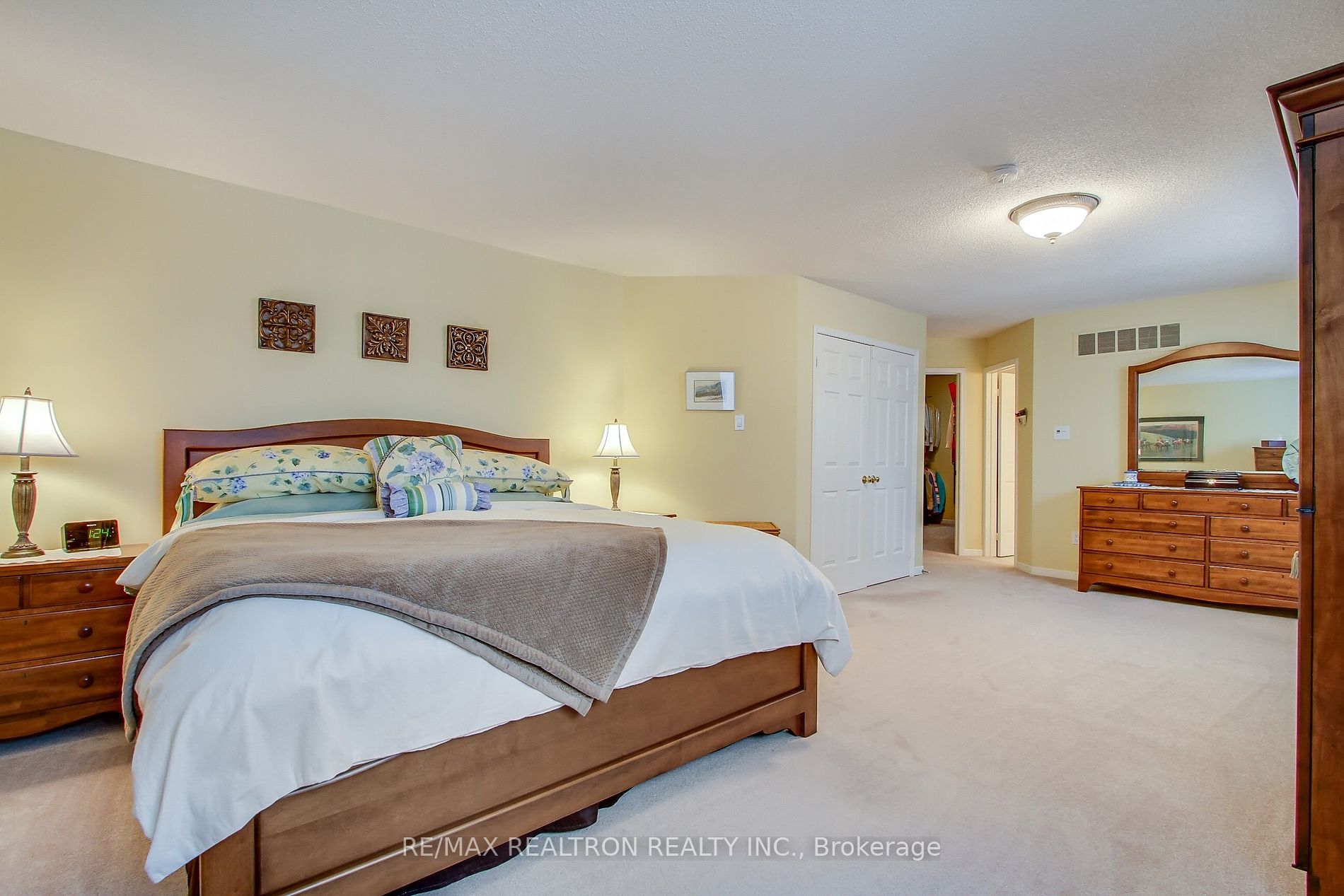 56 Ward Avenue