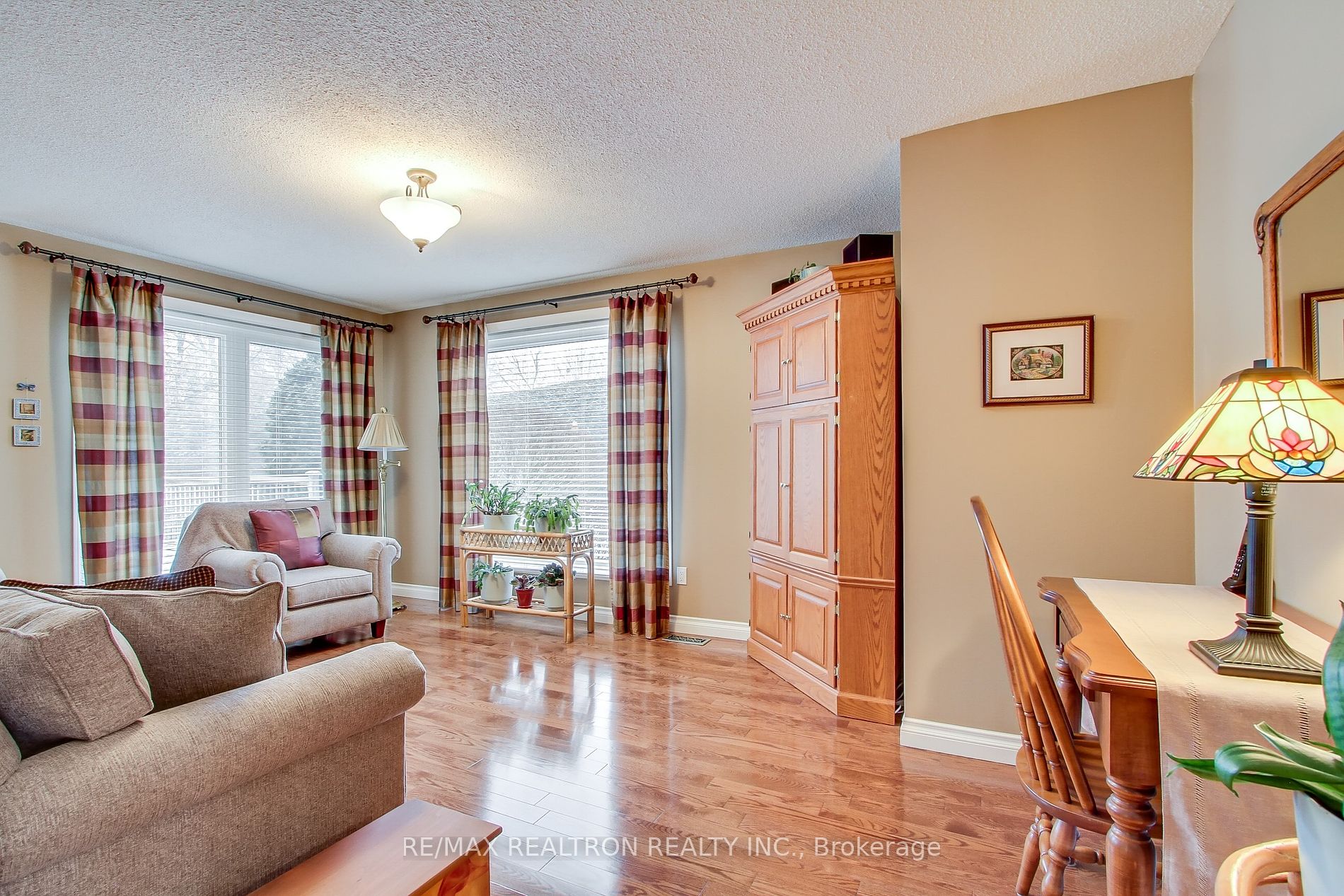 56 Ward Avenue