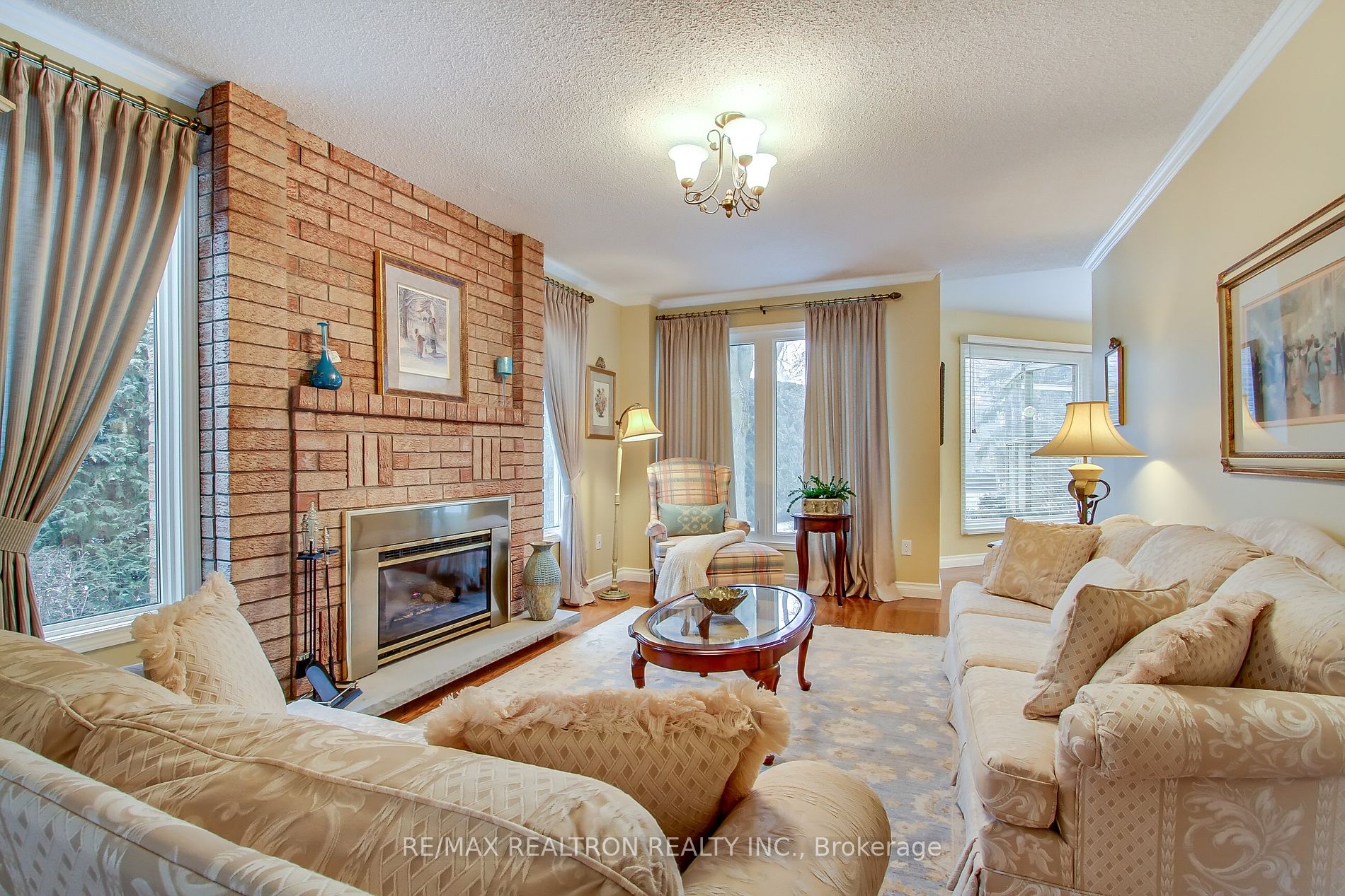 56 Ward Avenue
