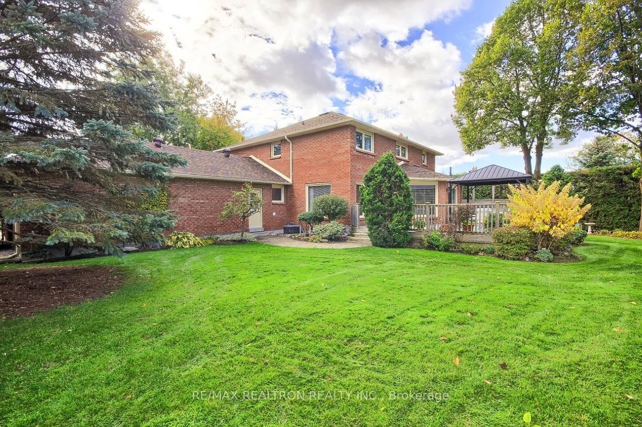 56 Ward Avenue