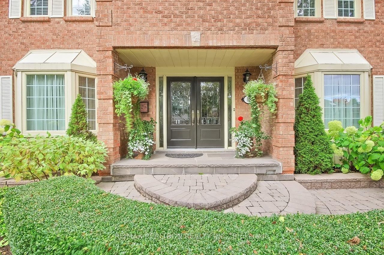 56 Ward Avenue