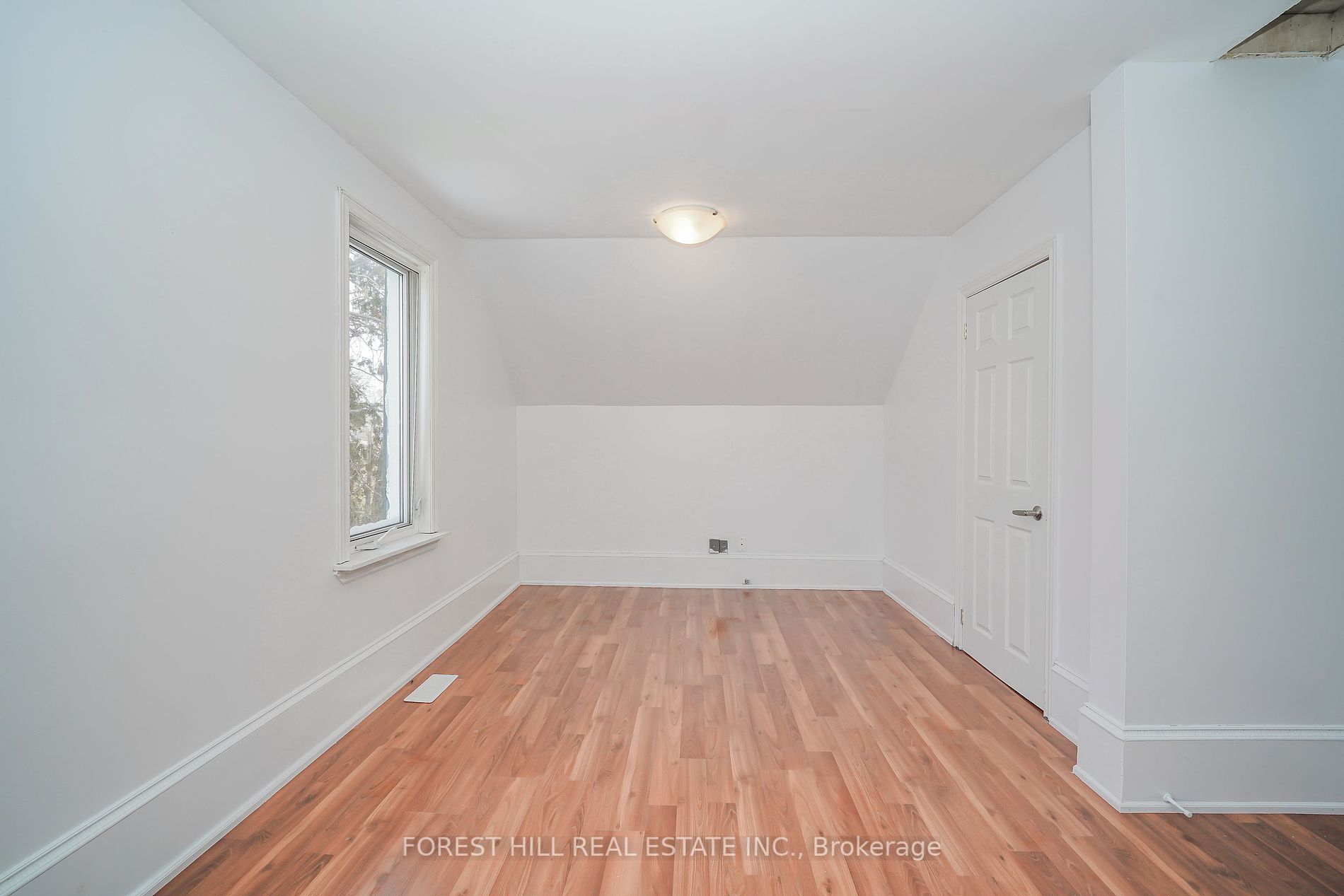 21 Forestell St