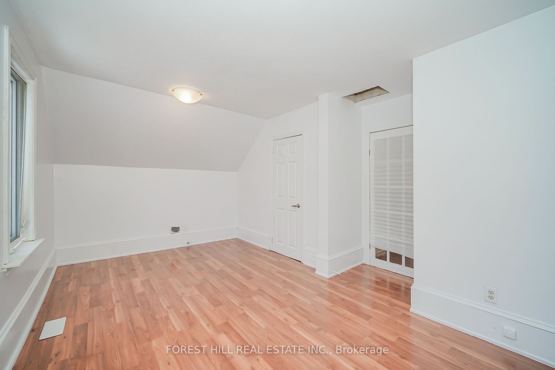 21 Forestell St