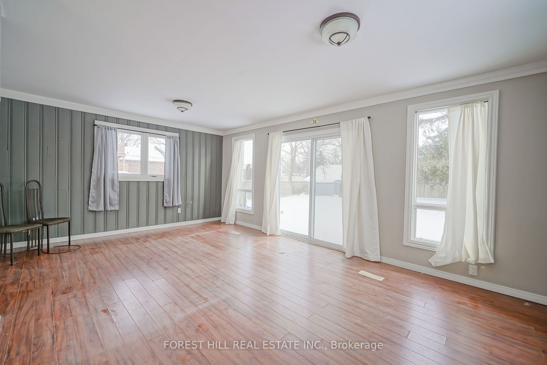 21 Forestell St