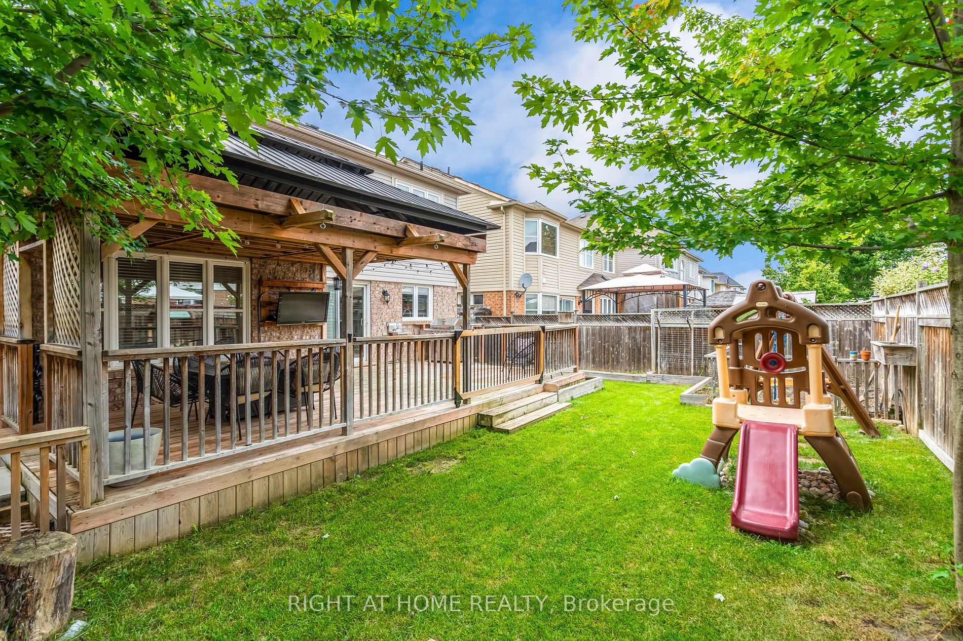 66 Kidd Cres
