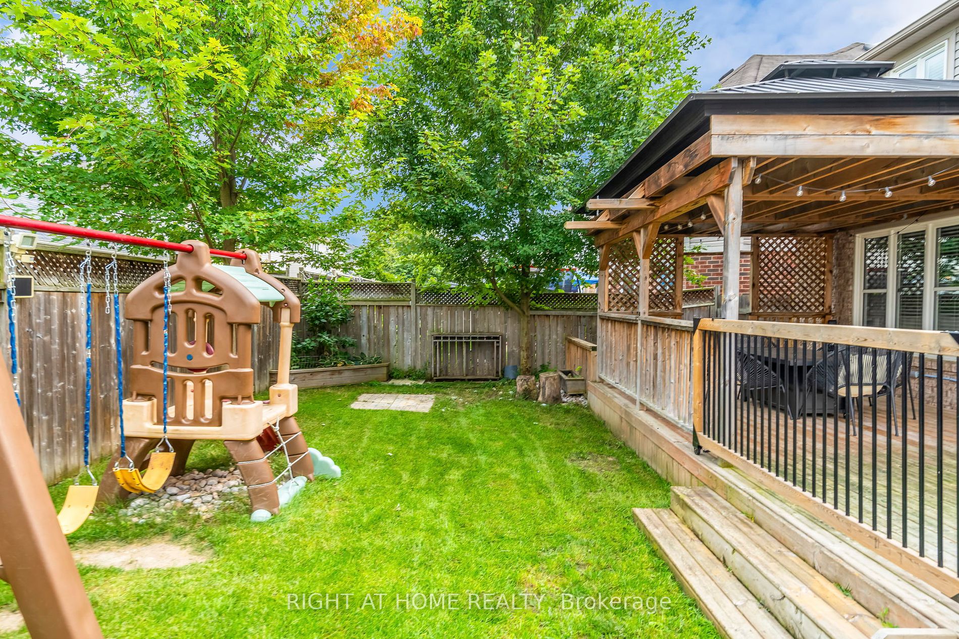 66 Kidd Cres