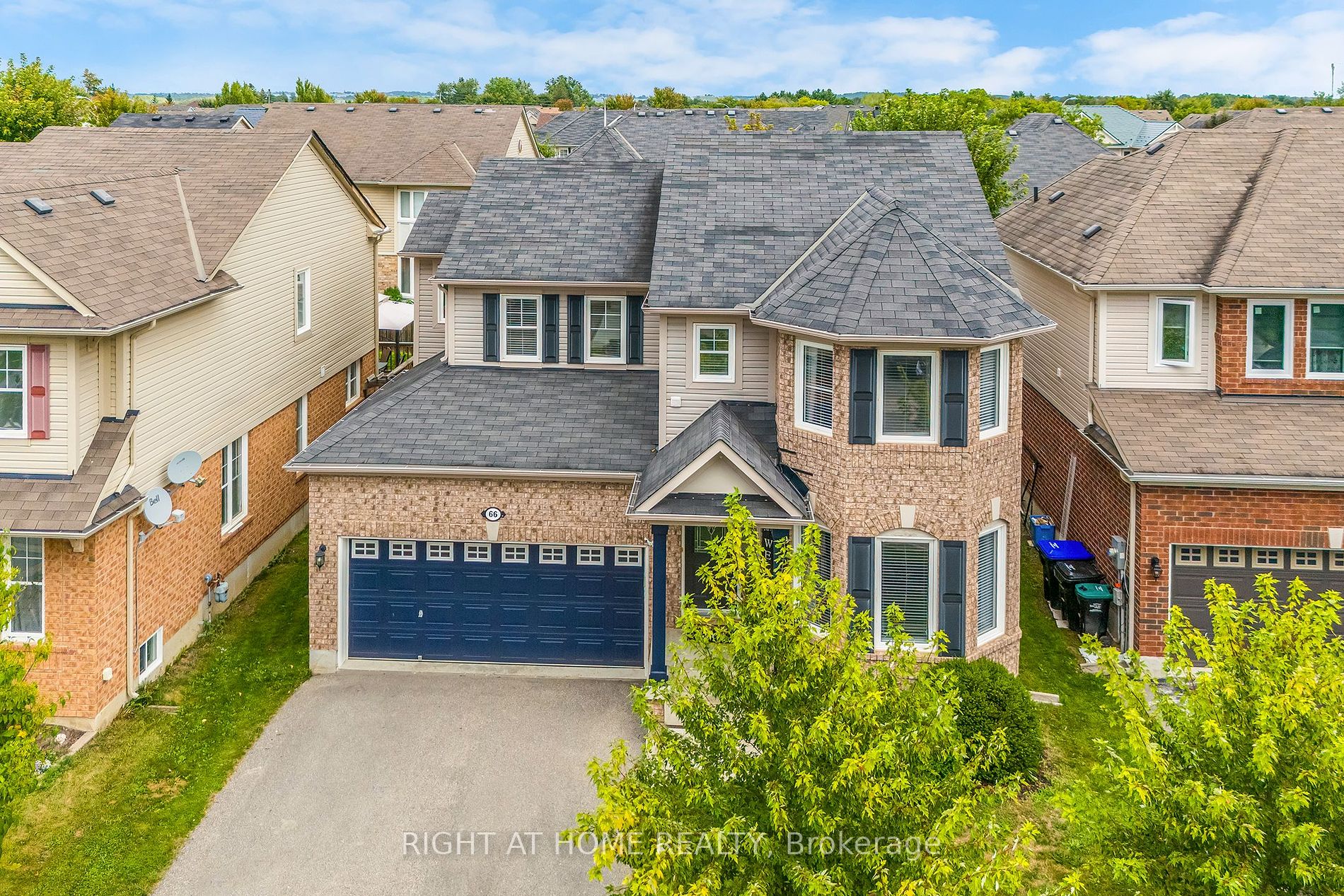 66 Kidd Cres