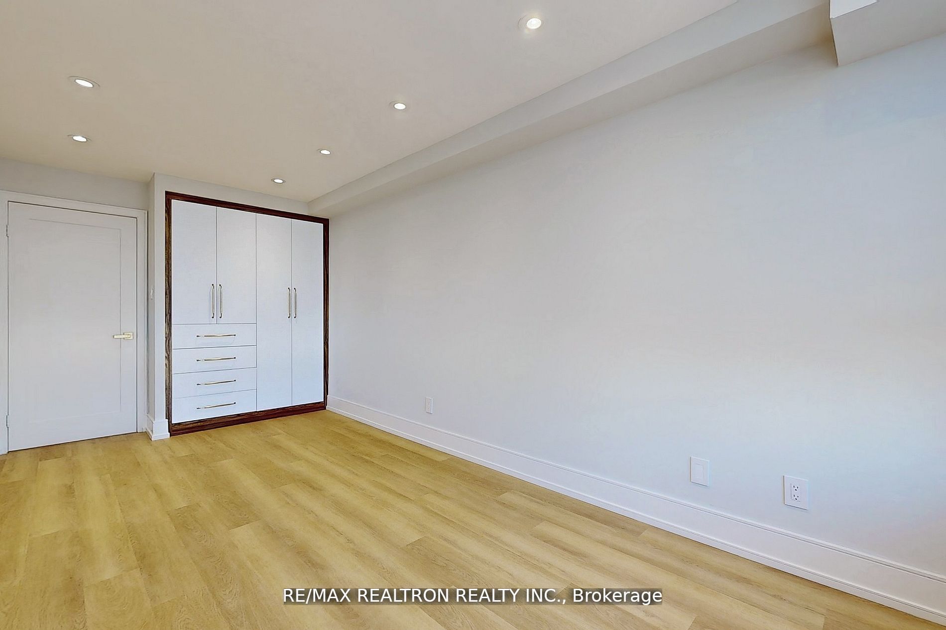 120 Promenade Circle, #609