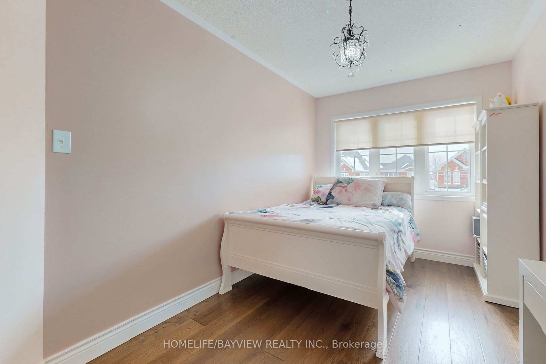 9 Summit Dr