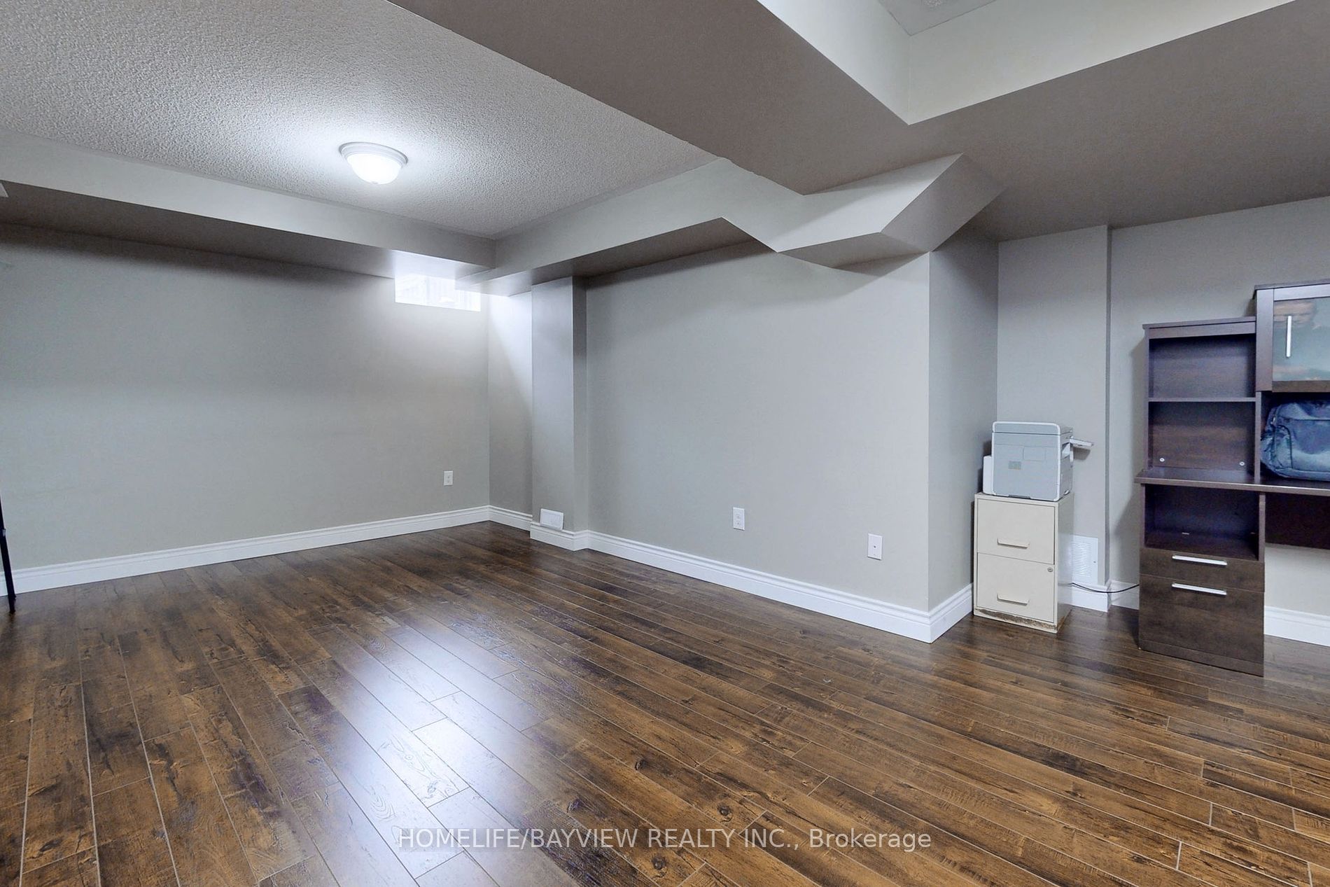 9 Summit Dr