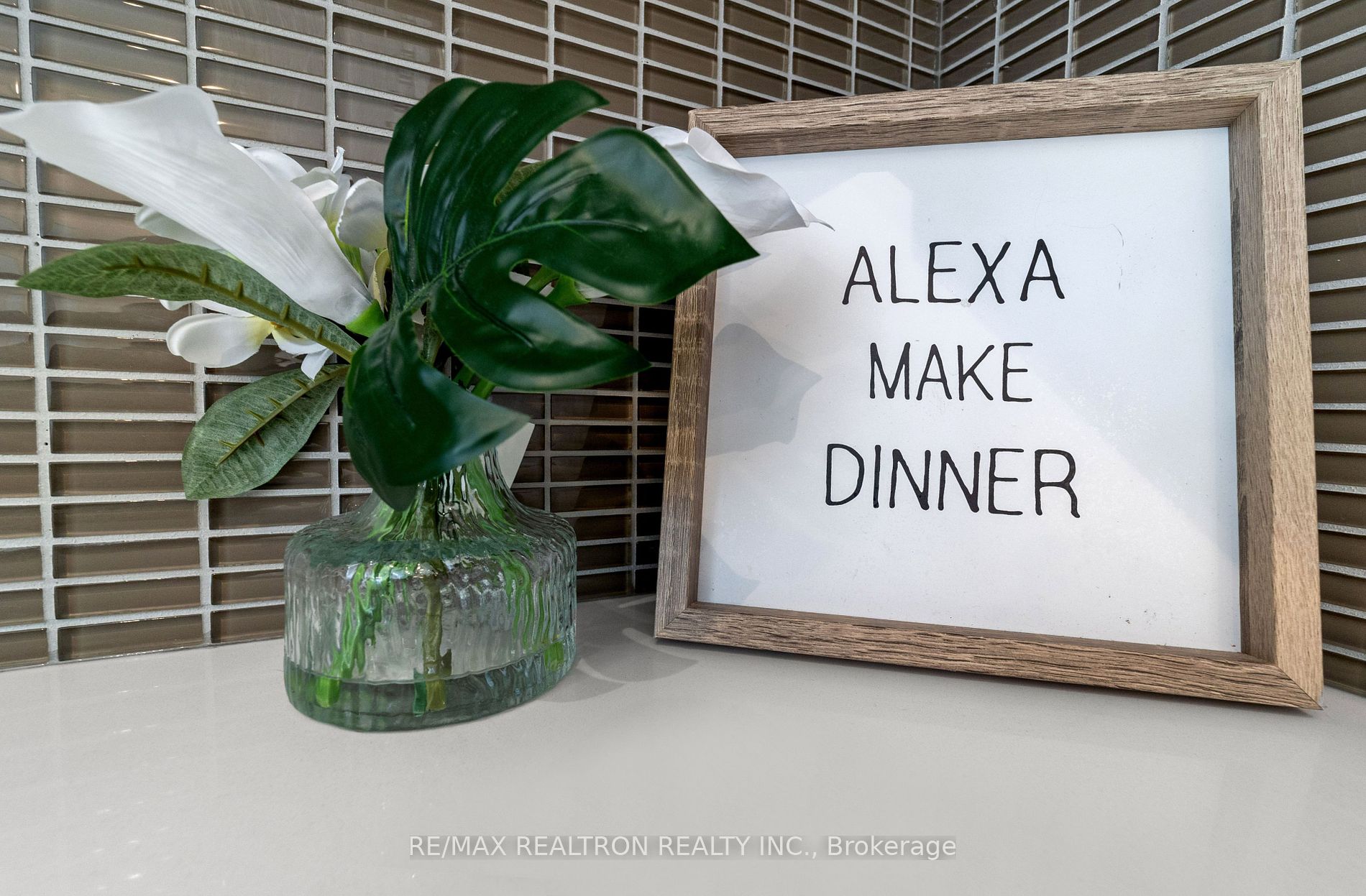 2916 Highway 7 Rd E, #303