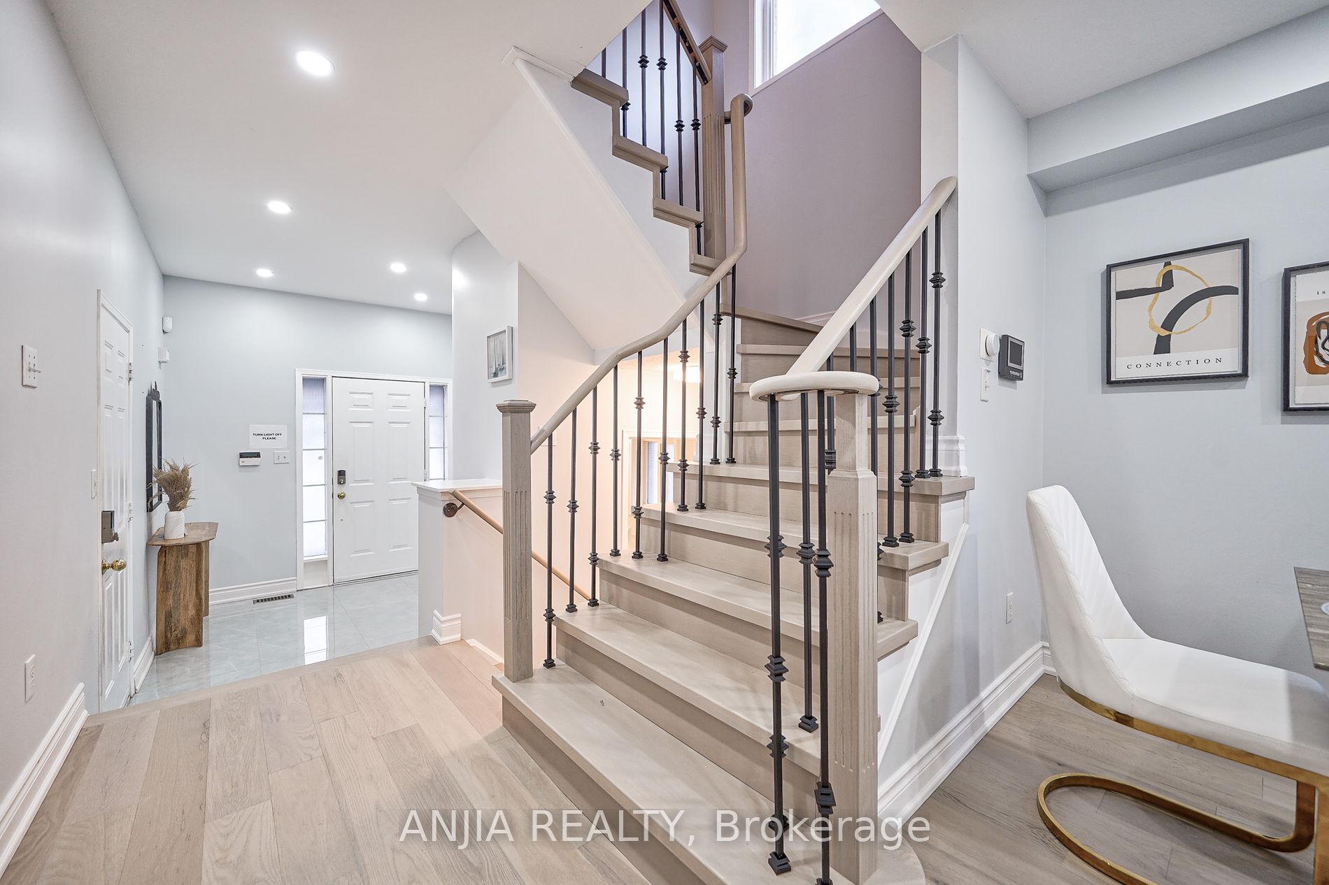 98 Edward Jeffreys Ave