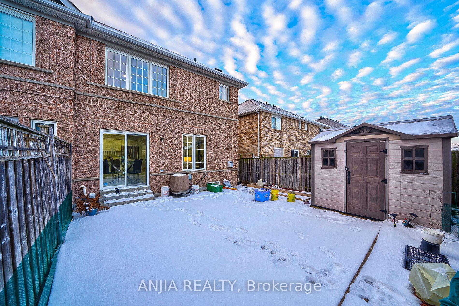 98 Edward Jeffreys Ave