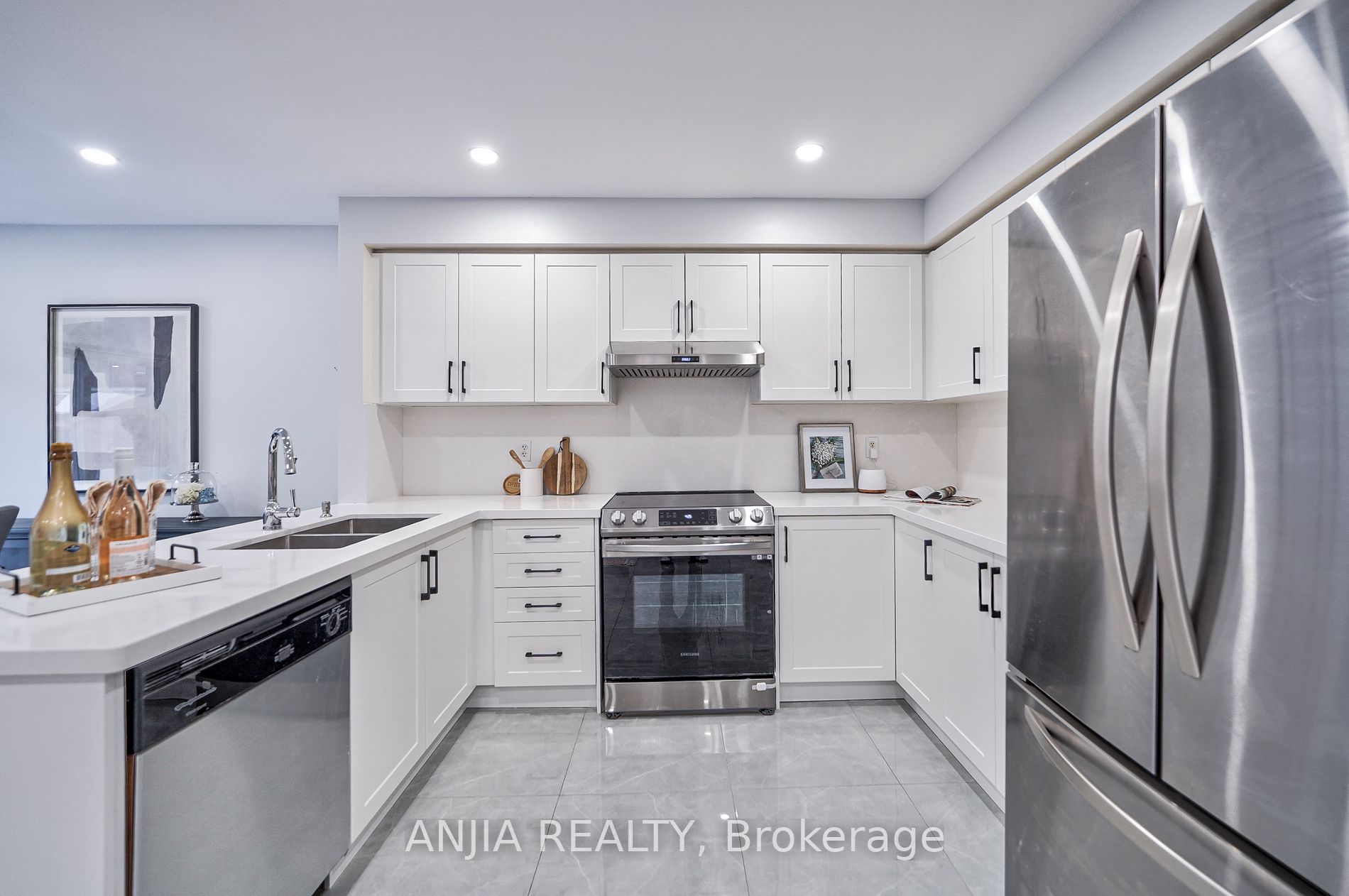 98 Edward Jeffreys Ave